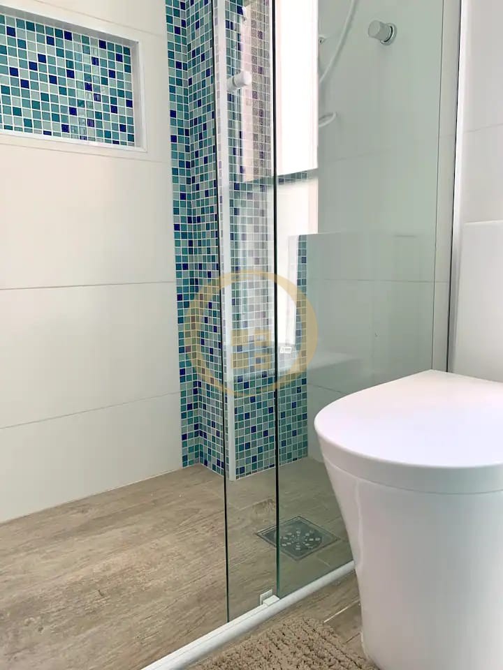 Apartamento Frente ao Mar nas Pitangueiras, Guarujá - SP