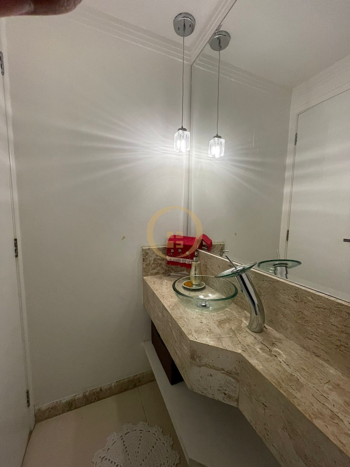 Apartamento na Praia das Astúrias, Guarujá - SP