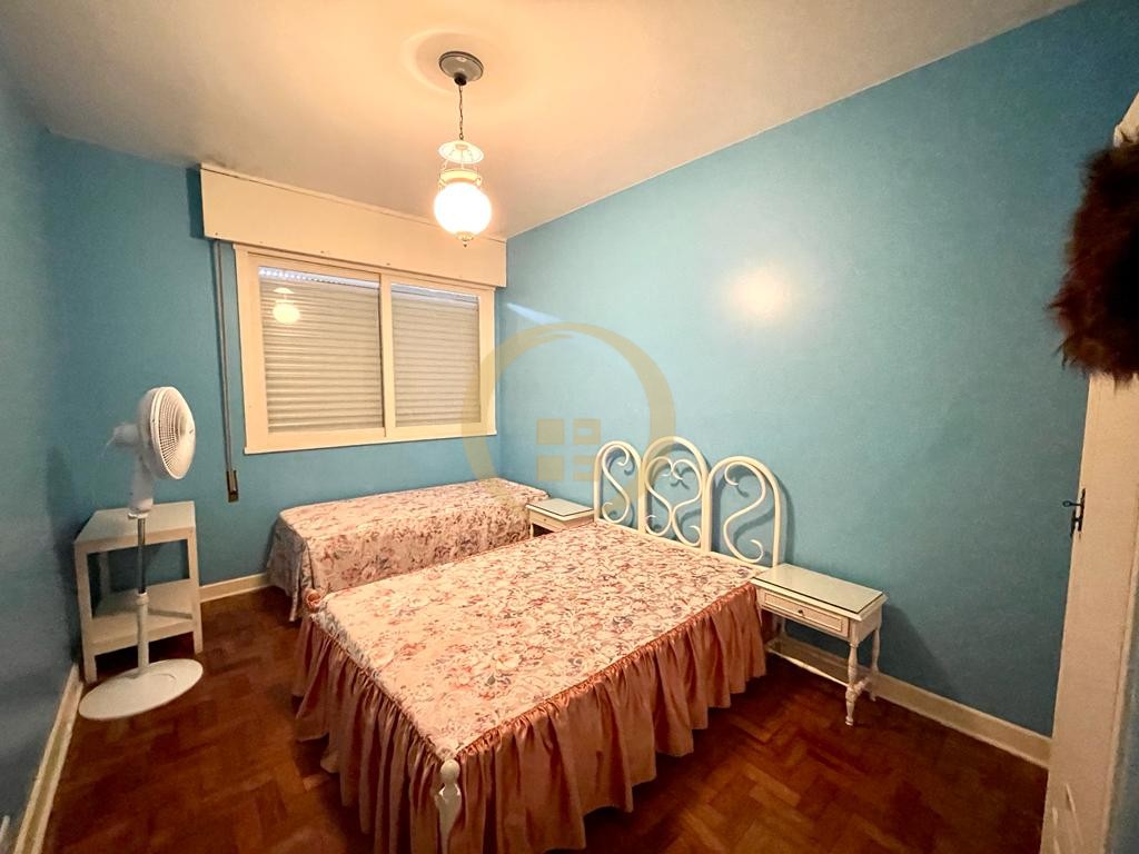 Apartamento na Praia das Pitangueiras, Guarujá - SP