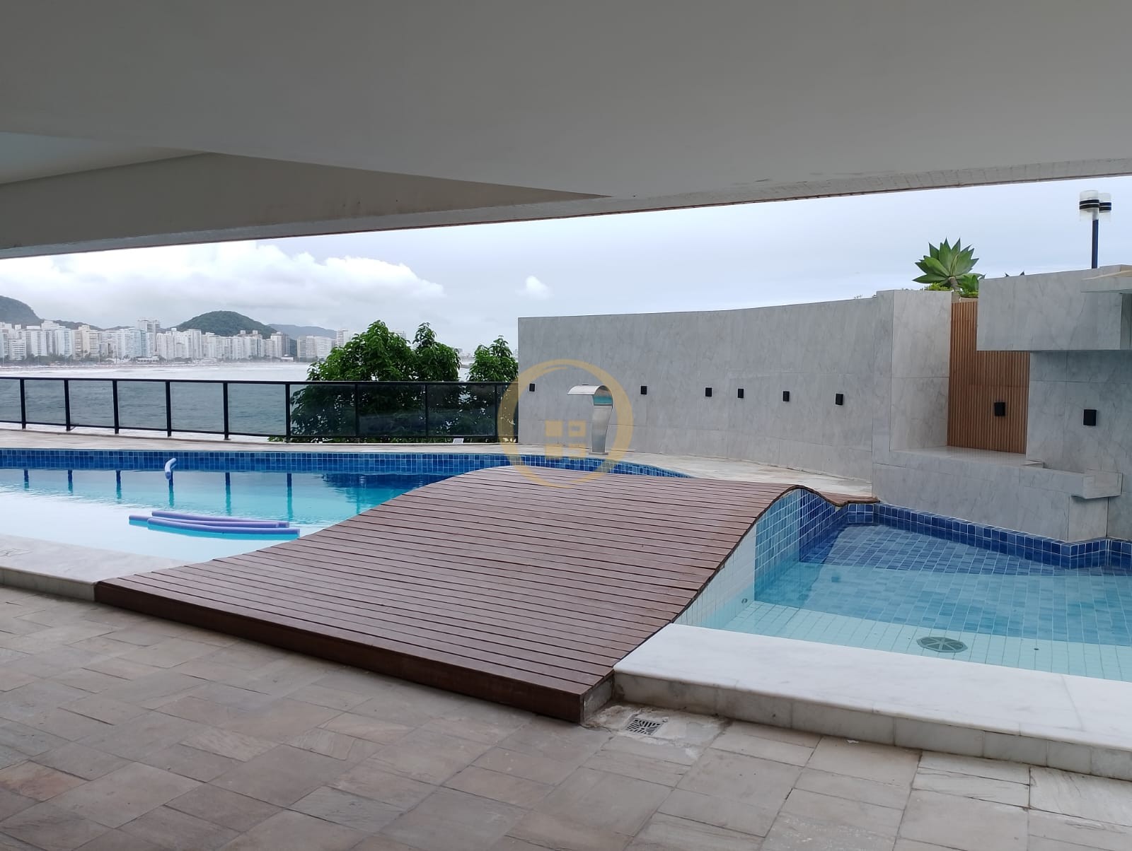 Apartamento GUARUJÁ - SP