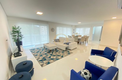 Apartamento na Praia das Pitangueiras, Guarujá - SP