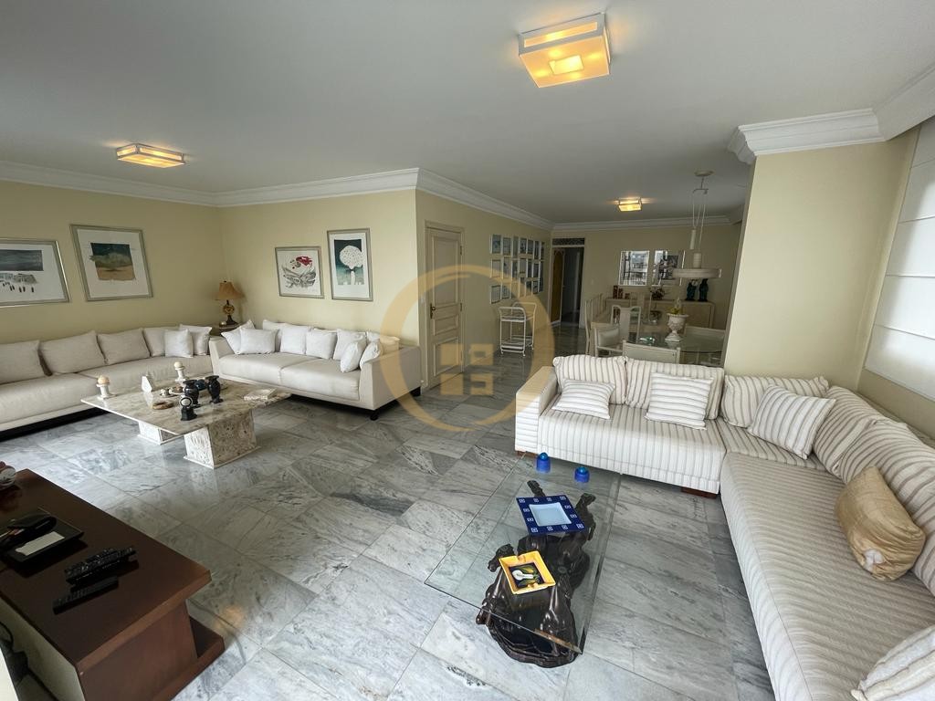 Apartamento na Praia das Pitangueiras, Guarujá - SP