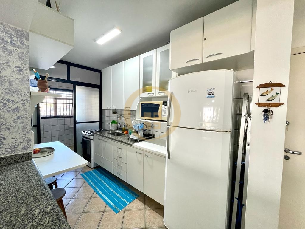 Apartamento na Praia da Enseada, Guarujá - SP