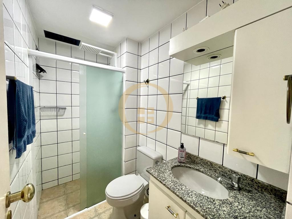 Apartamento na Praia da Enseada, Guarujá - SP