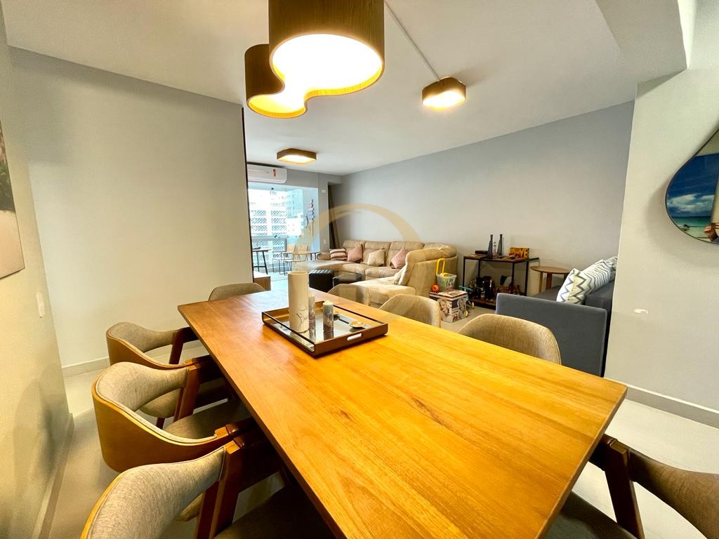 Apartamento na Praia das Pitangueiras, Guarujá - SP