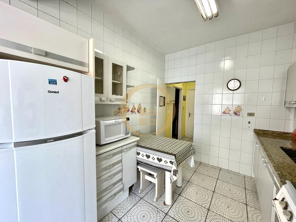 Apartamento na Praia das Pitangueiras, Guarujá - SP