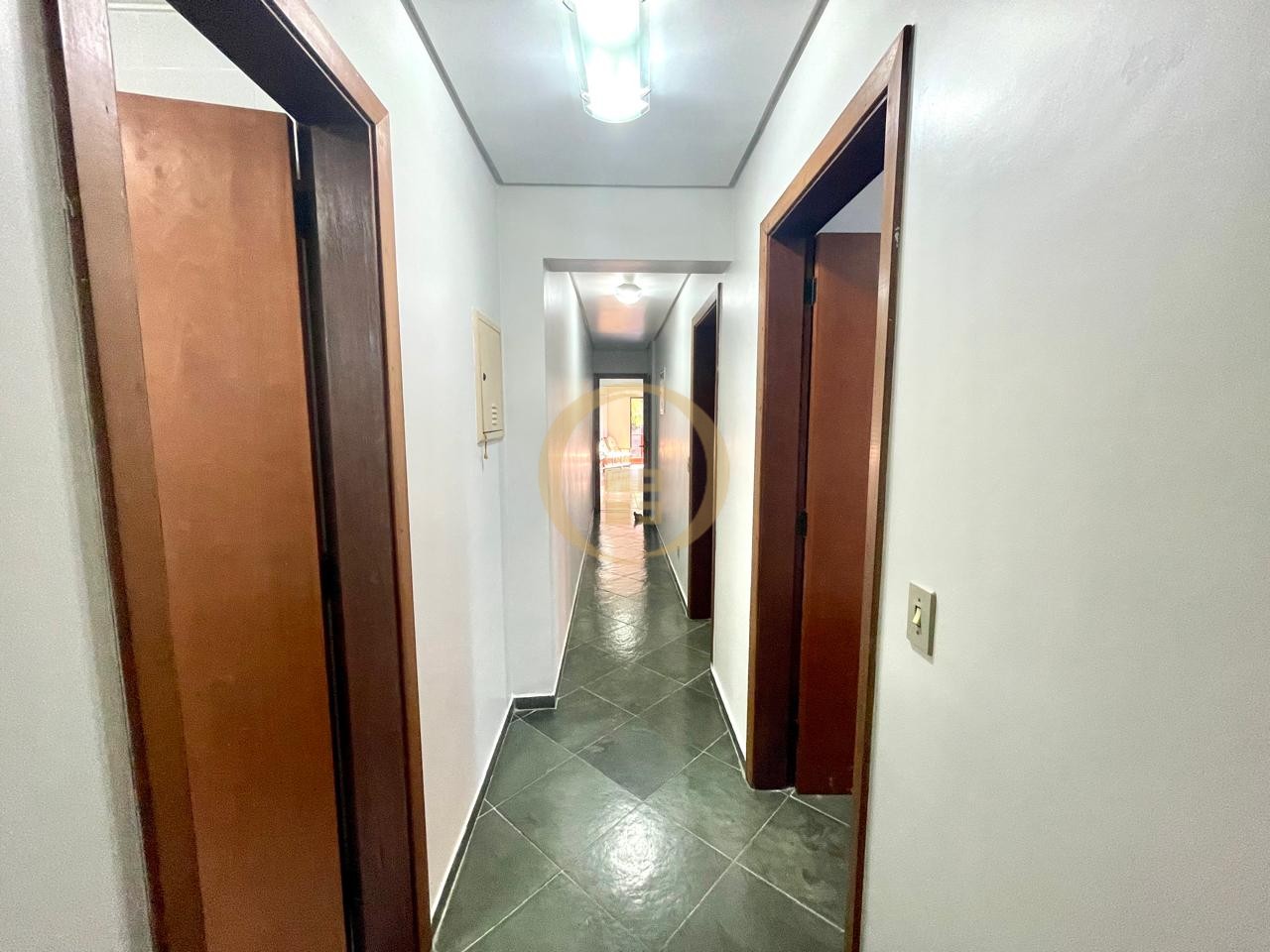Apartamento na Praia da Enseada, Guarujá - SP