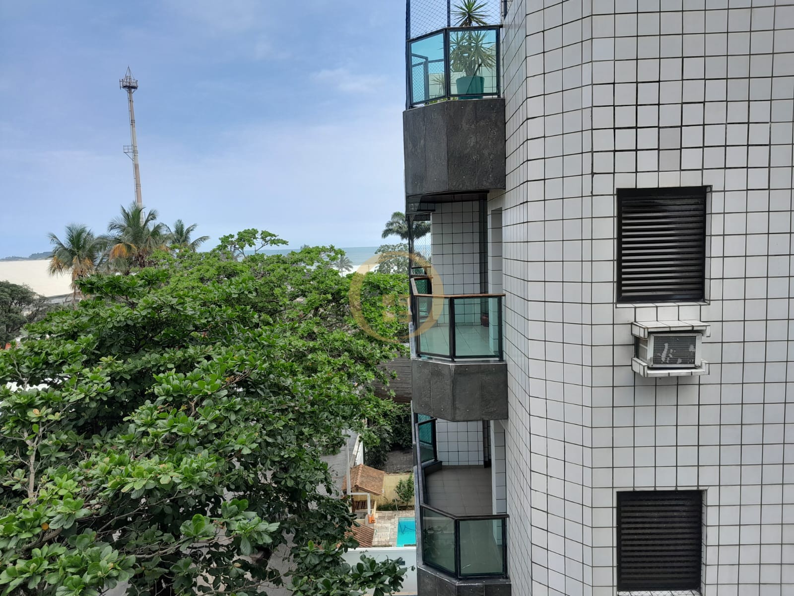 Apartamento na Praia da Enseada, Guarujá - SP