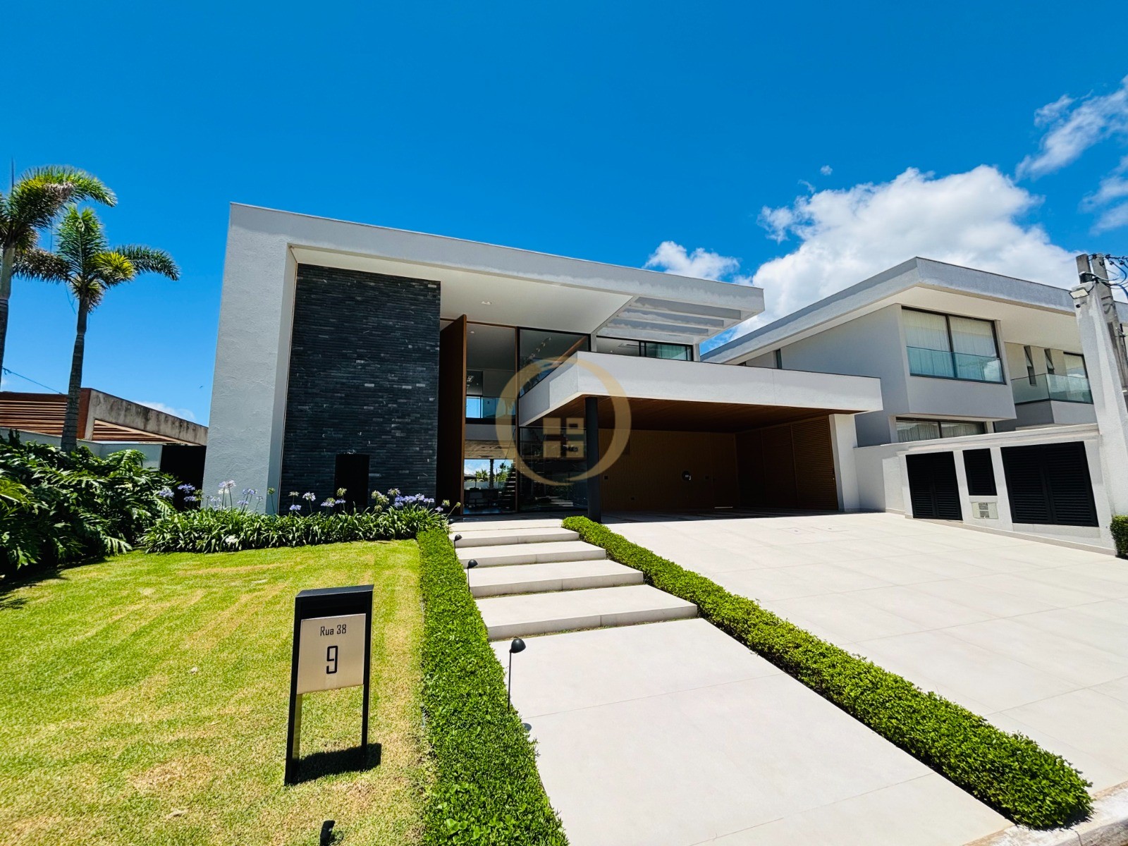 Casa em alvenaria GUARUJÁ - SP