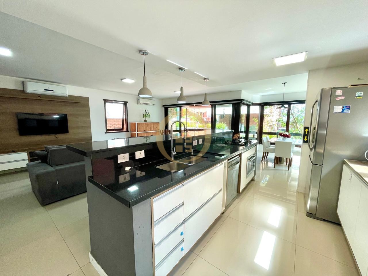 Casa em alvenaria GUARUJÁ - SP