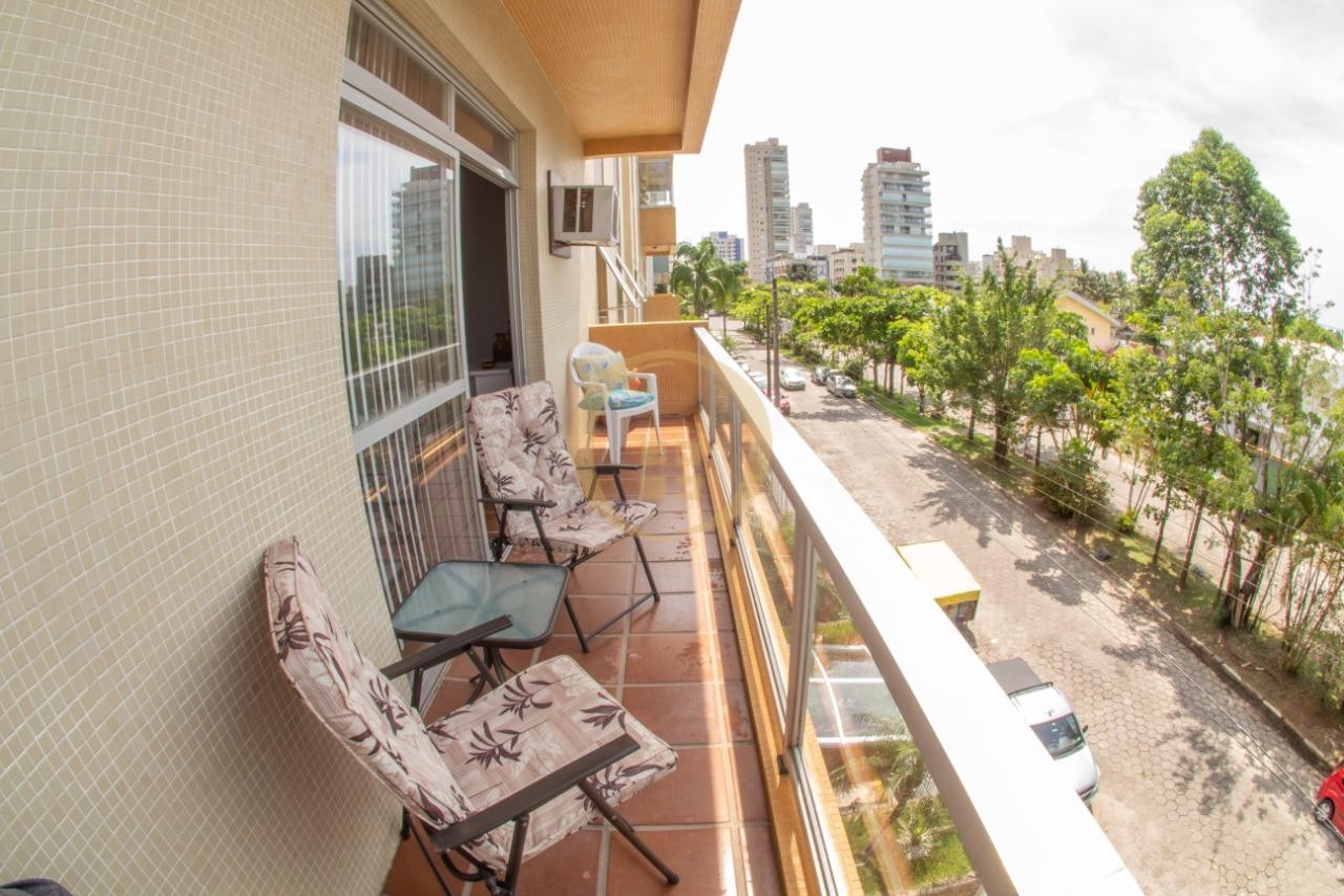 Apartamento na Praia da Enseada, Guarujá - SP