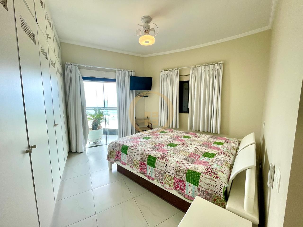 Apartamento GUARUJÁ - SP