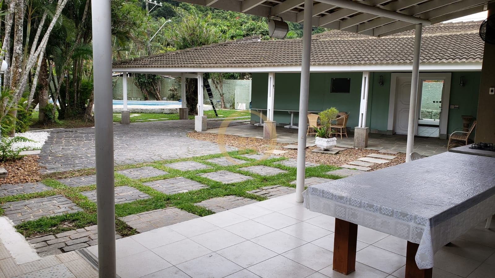 Casa em alvenaria GUARUJÁ - SP
