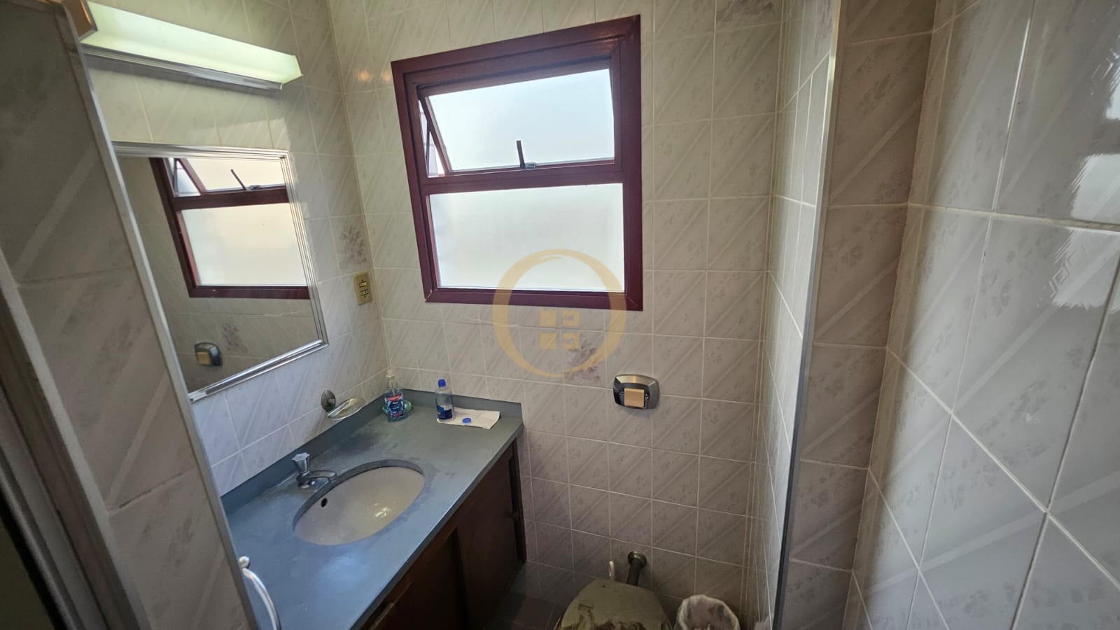 Apartamento na Praia das Astúrias, Guarujá - SP