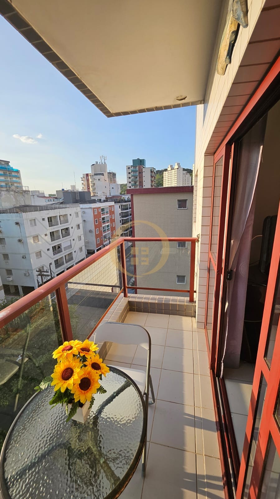 Apartamento na Praia das Astúrias, Guarujá - SP