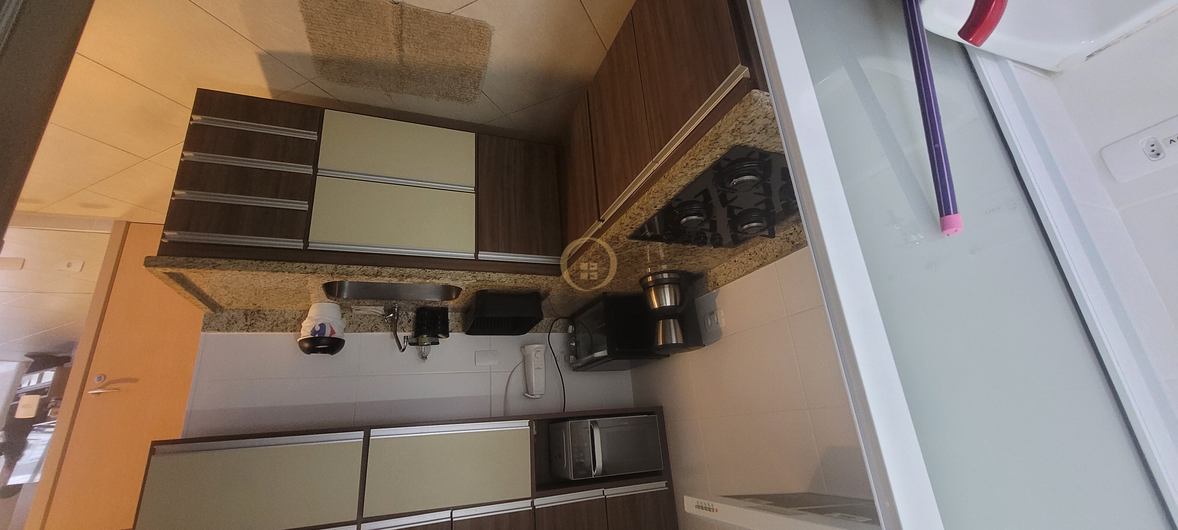 Apartamento na Praia da Enseada, Guarujá - SP