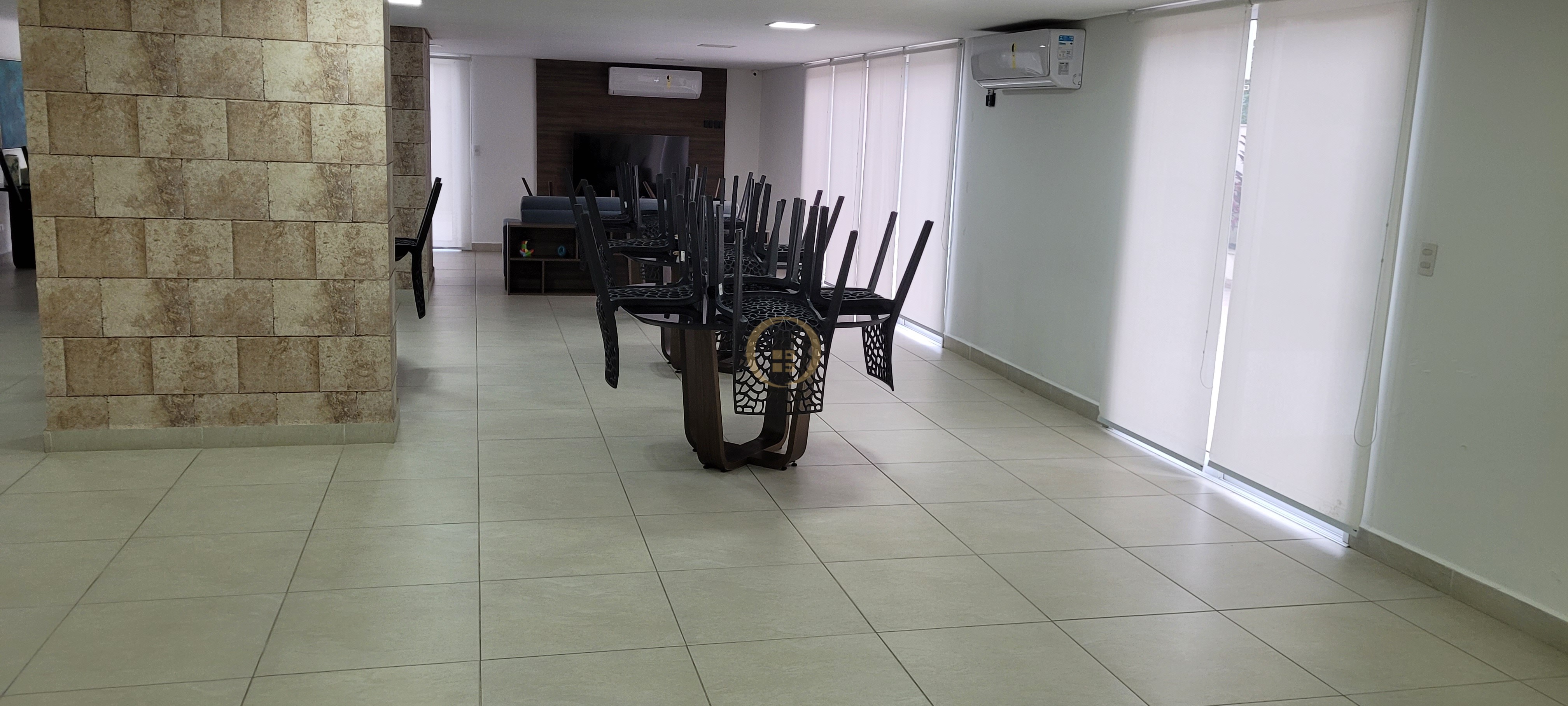 Apartamento na Praia da Enseada, Guarujá - SP