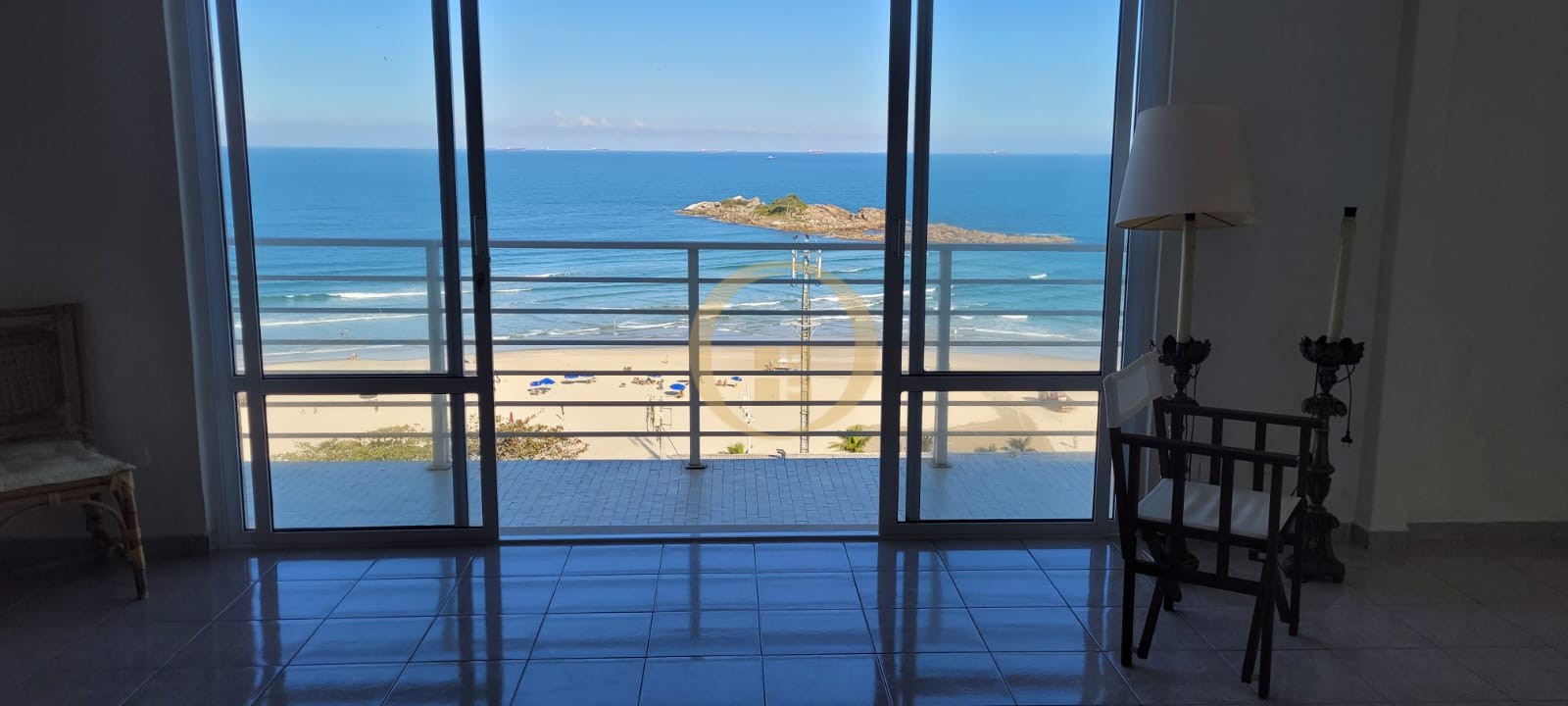 Apartamento Frente ao Mar nas Pitangueiras, Guarujá - SP