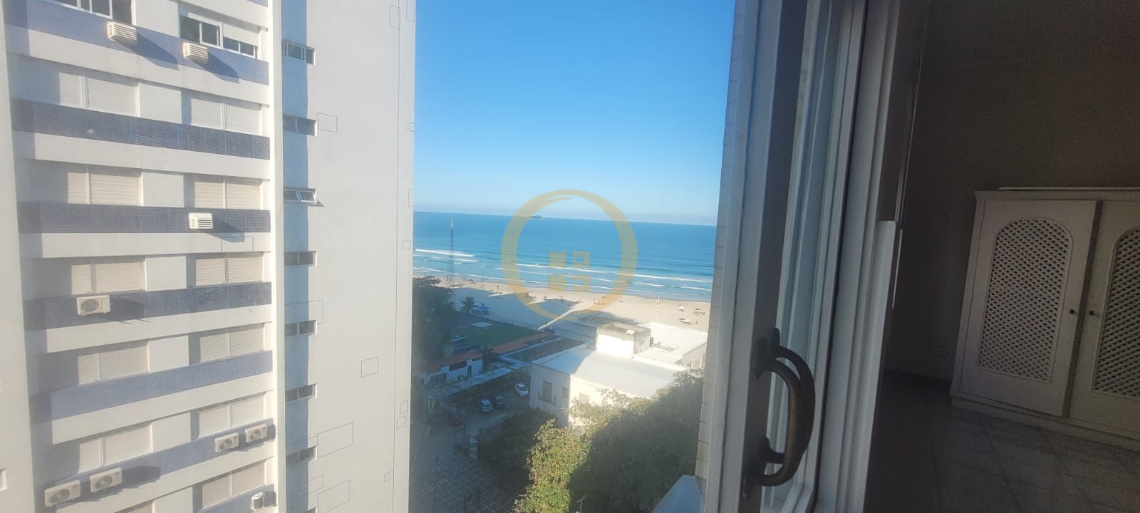 Apartamento Frente ao Mar nas Pitangueiras, Guarujá - SP