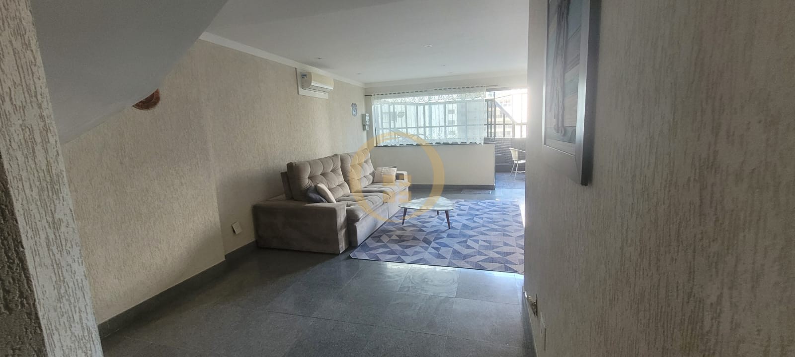 Duplex à Venda na Praia das Pitangueiras - Guarujá