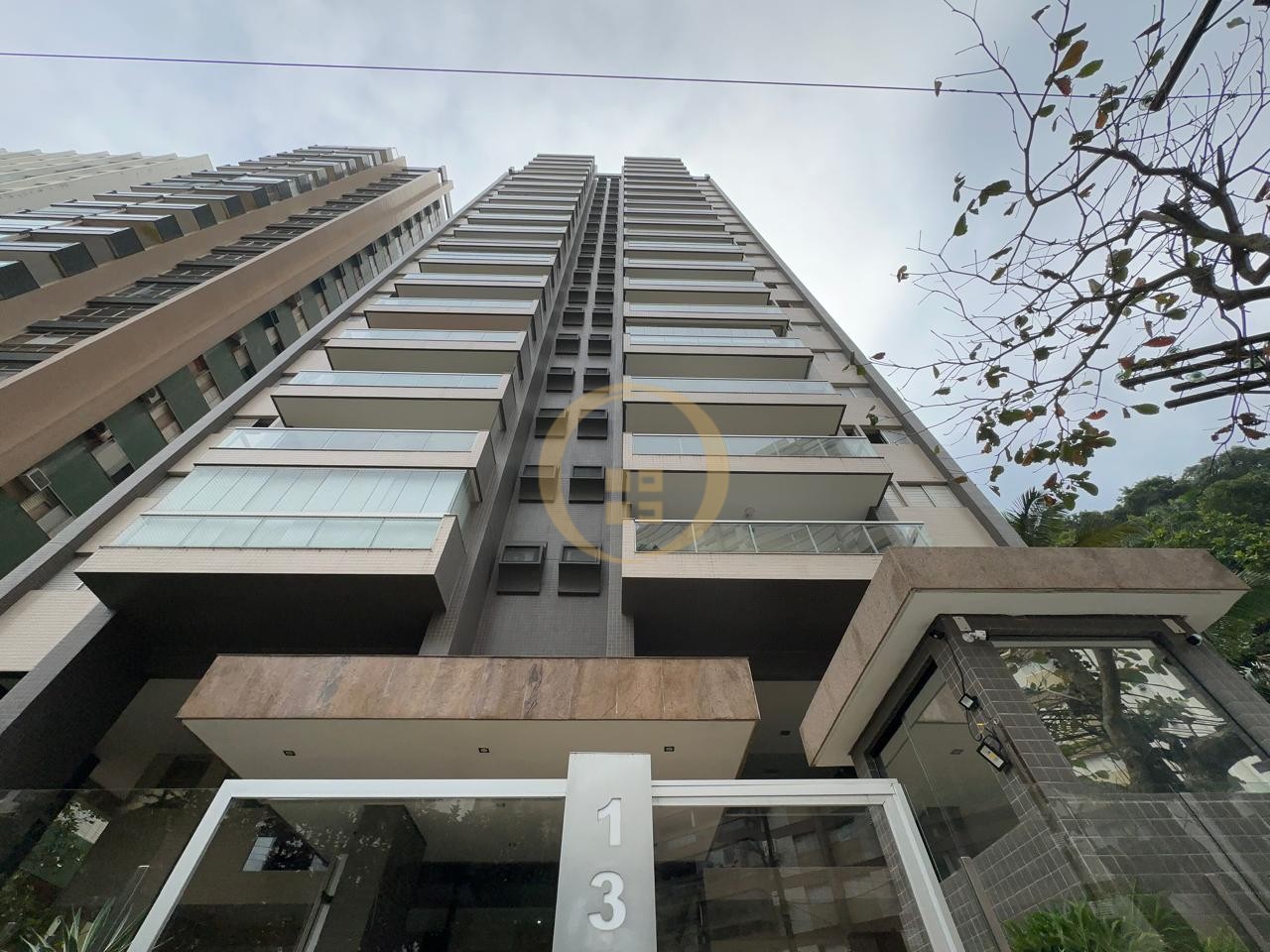 Apartamento na Praia das Pitangueiras, Guarujá - SP