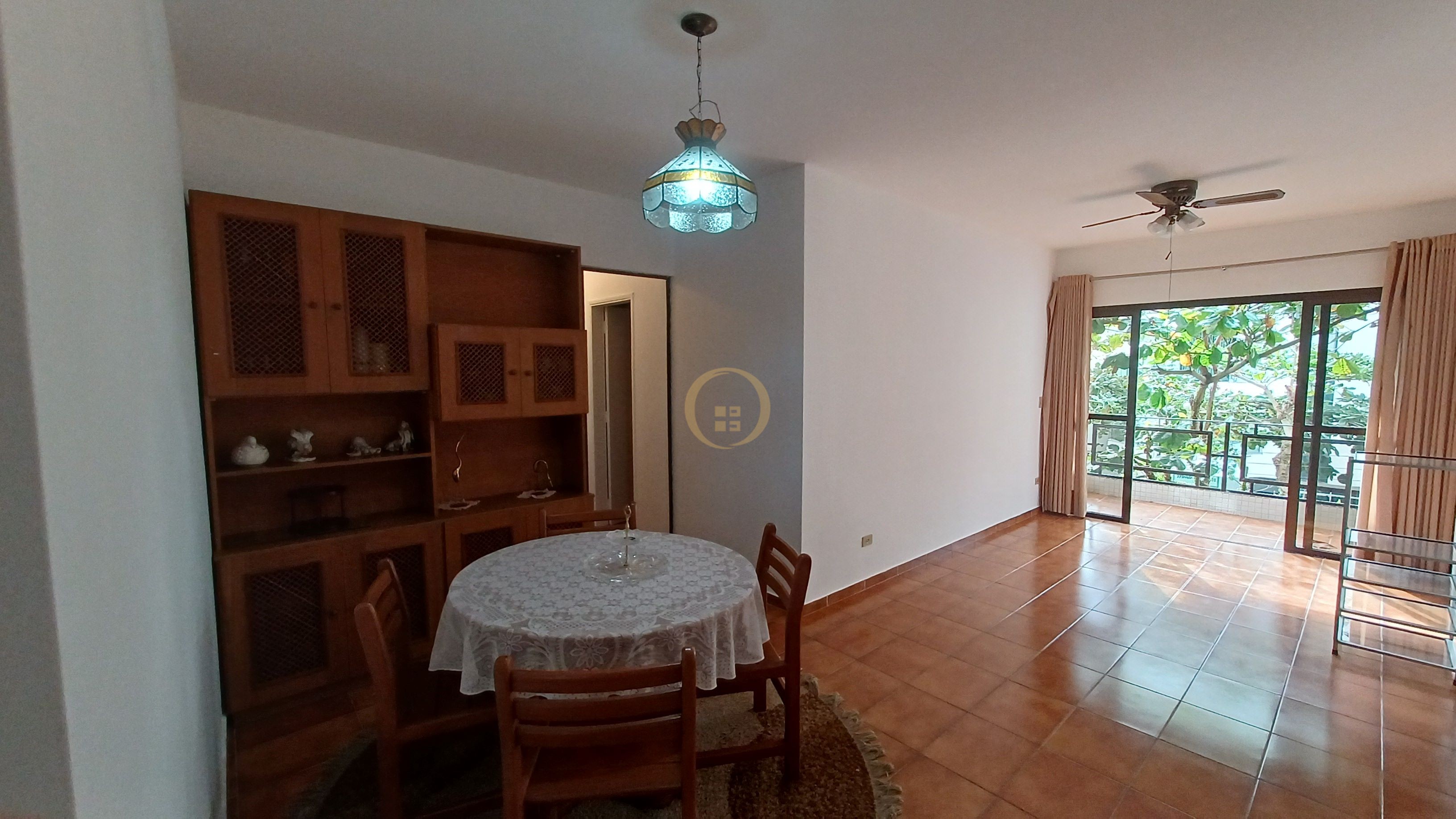Apartamento na Praia da Enseada, Guarujá - SP