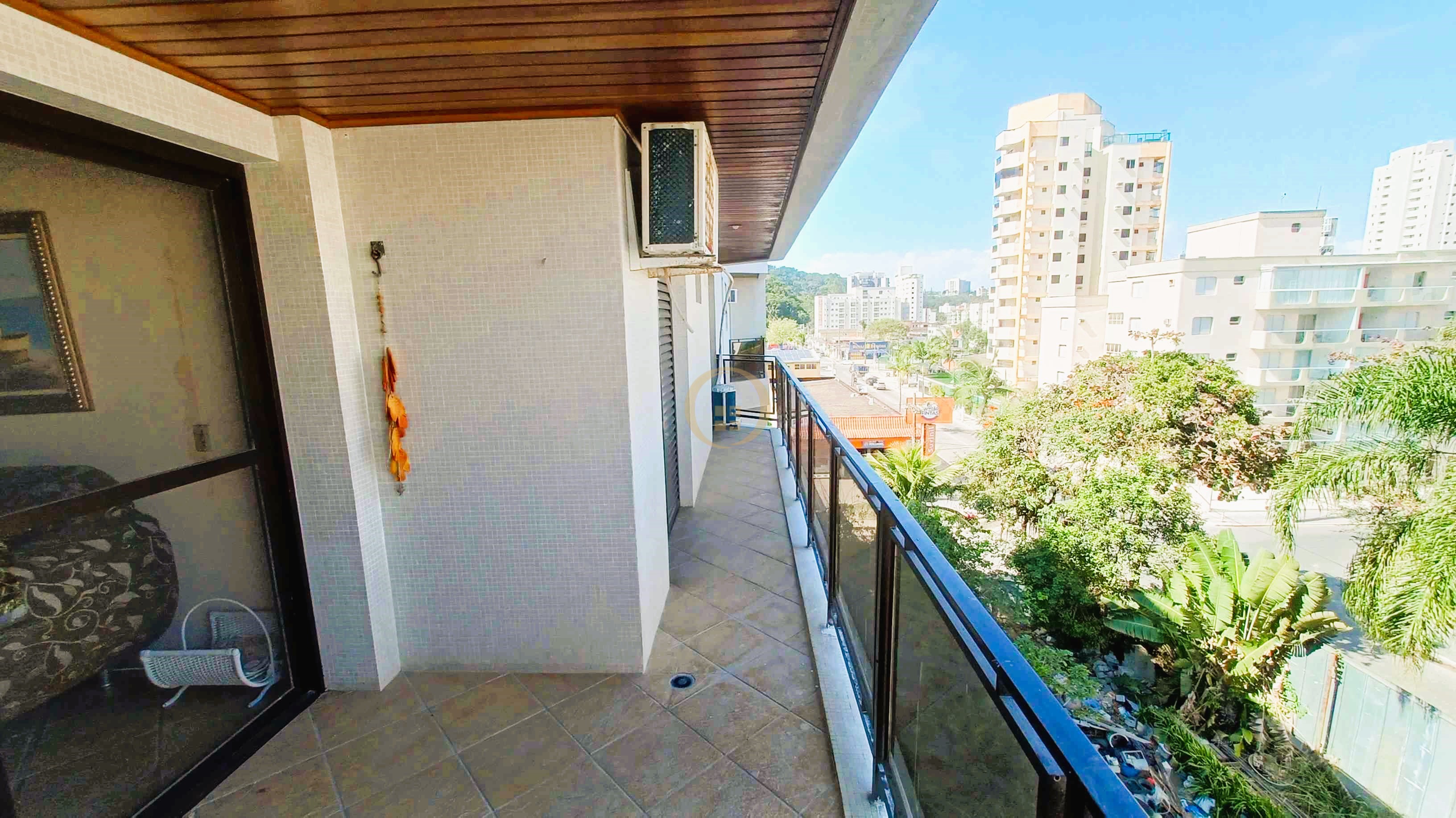 Apartamento na Praia da Enseada, Guarujá - SP
