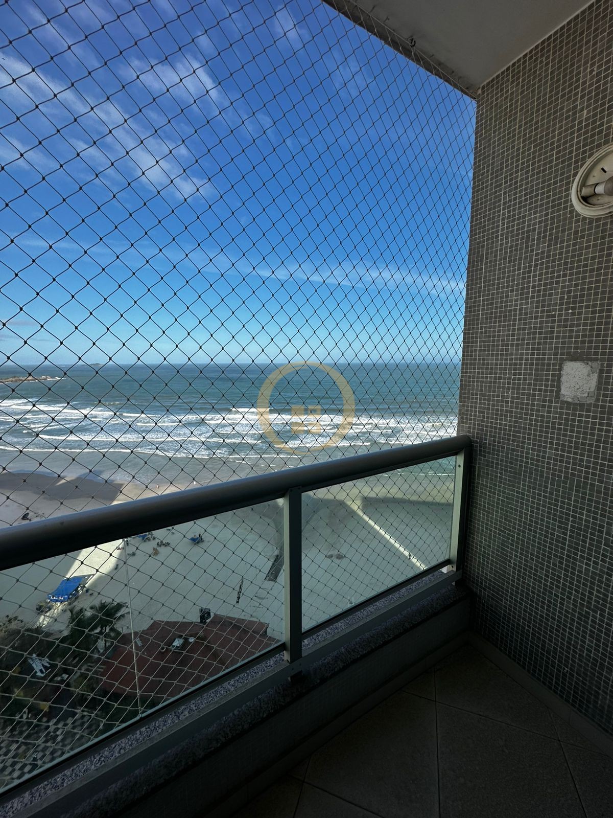 Apartamento Frente ao Mar nas Pitangueiras, Guarujá - SP