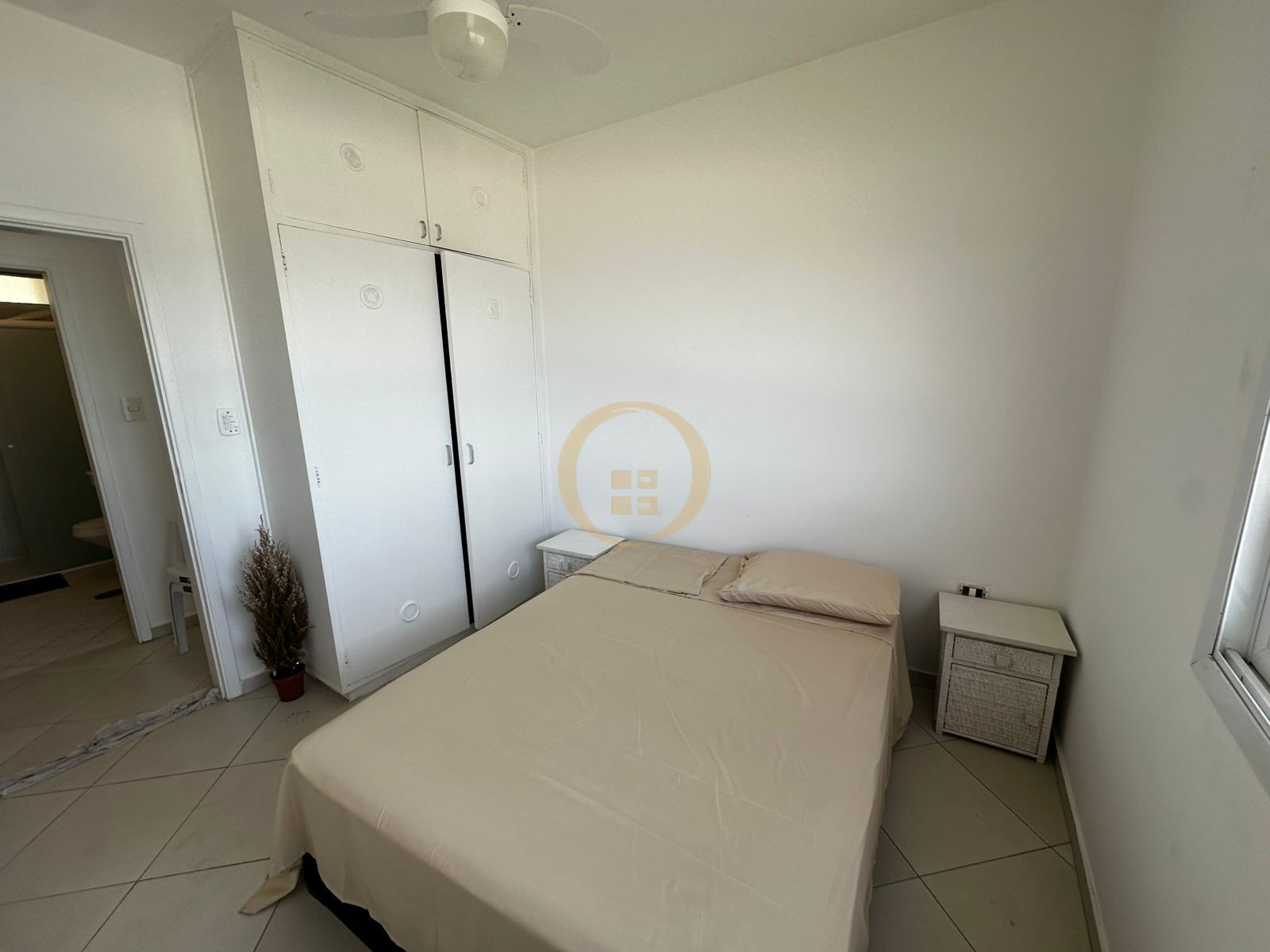 Apartamento Frente ao Mar nas Pitangueiras, Guarujá - SP
