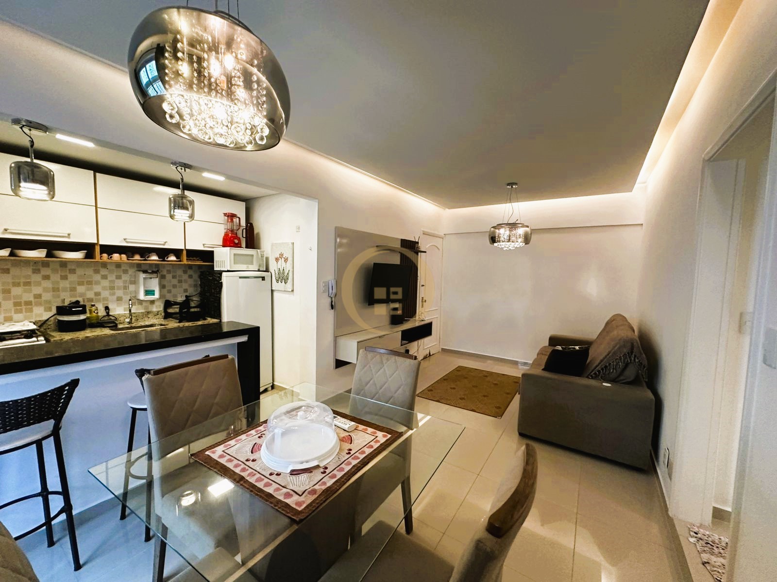 Apartamento na Praia das Astúrias, Guarujá - SP