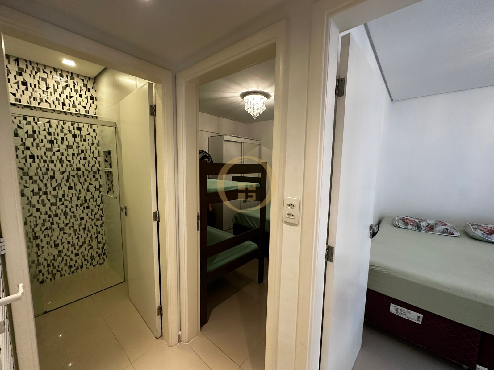 Apartamento na Praia das Astúrias, Guarujá - SP