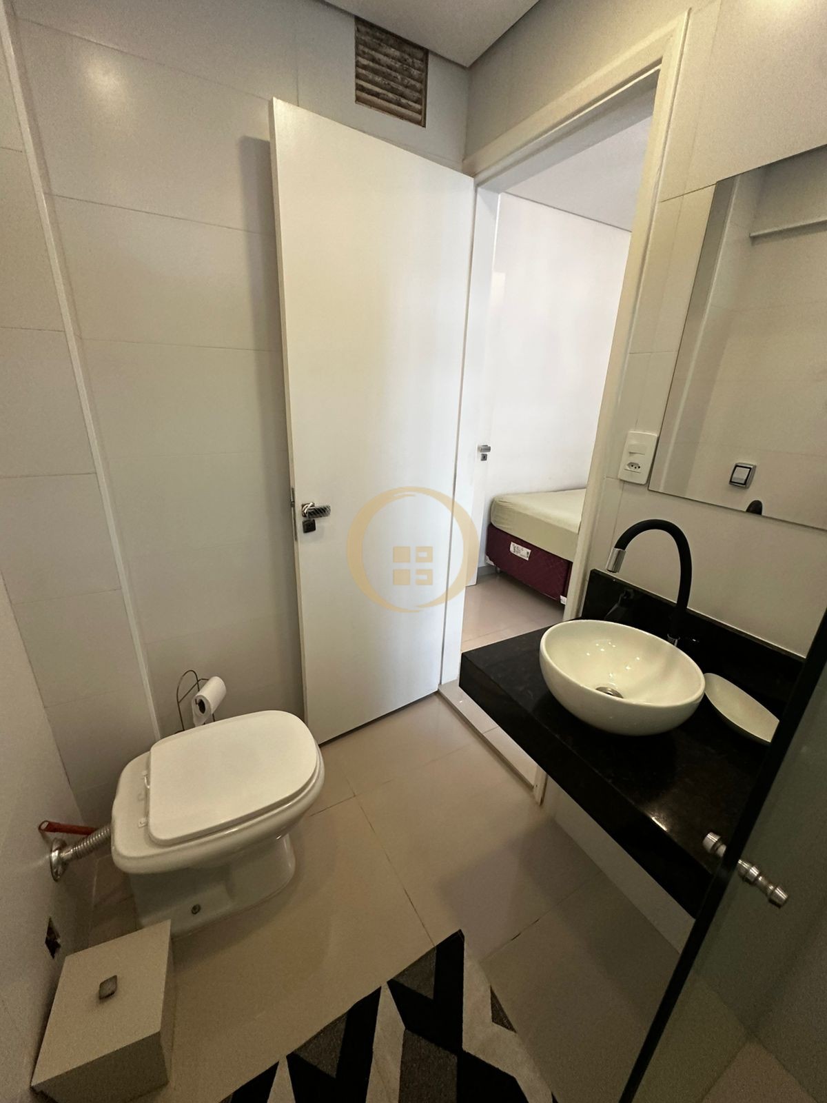 Apartamento na Praia das Astúrias, Guarujá - SP