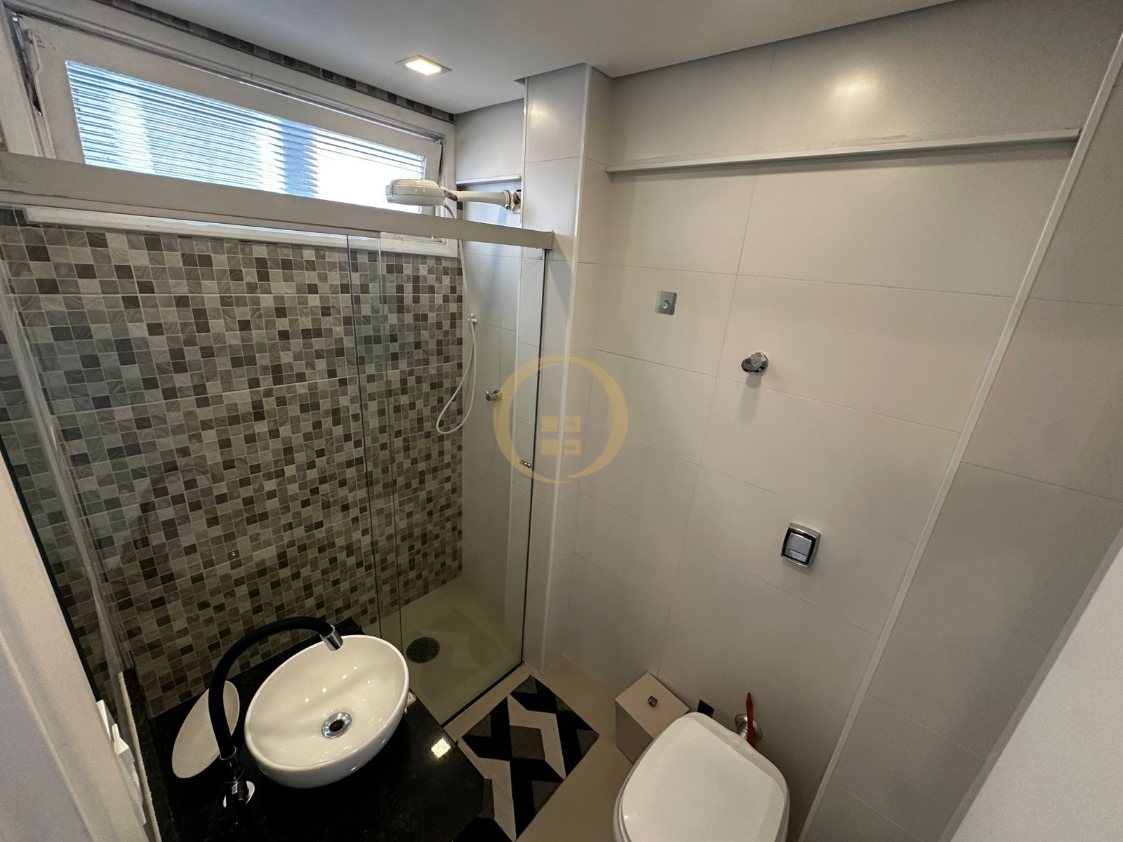 Apartamento na Praia das Astúrias, Guarujá - SP