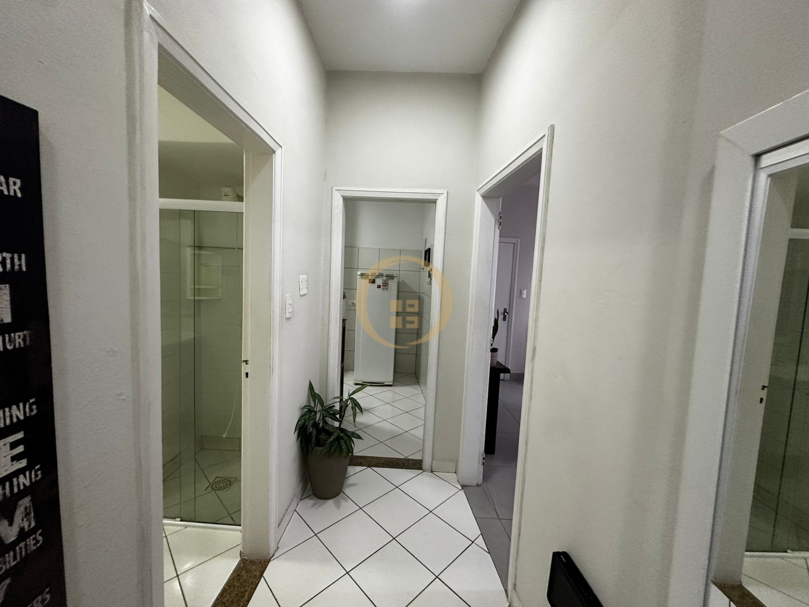 Apartamento na Praia das Pitangueiras, Guarujá - SP