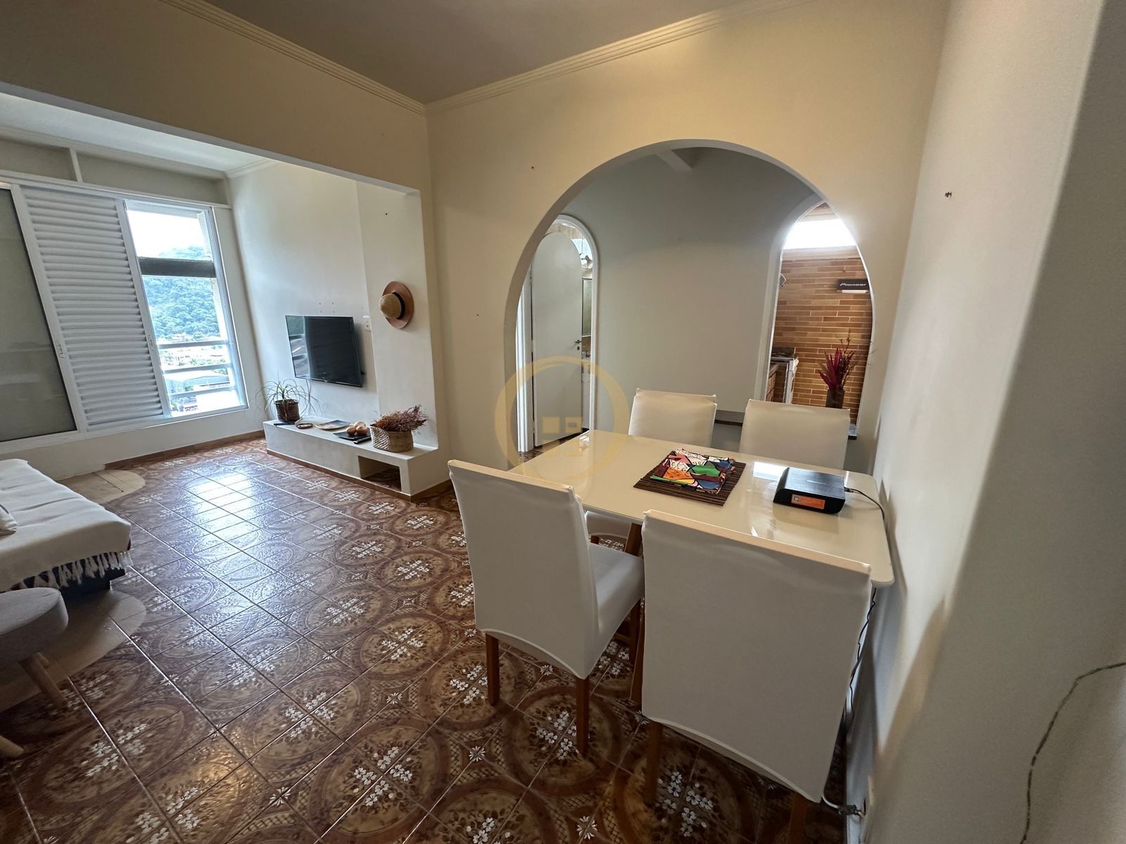 Apartamento na Praia das Pitangueiras, Guarujá - SP