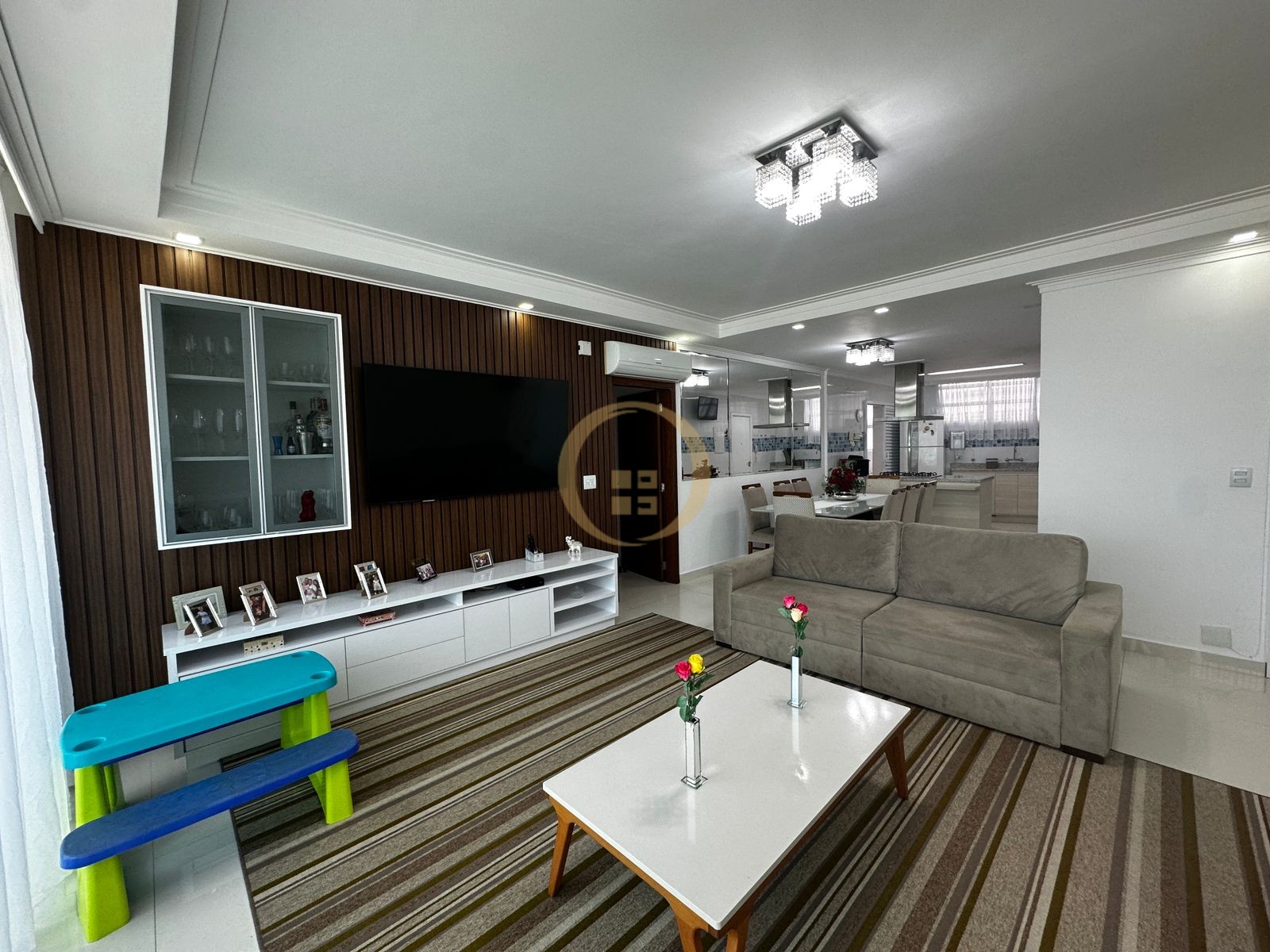 Apartamento Frente ao Mar-3-dormitorios-Pitangueiras
