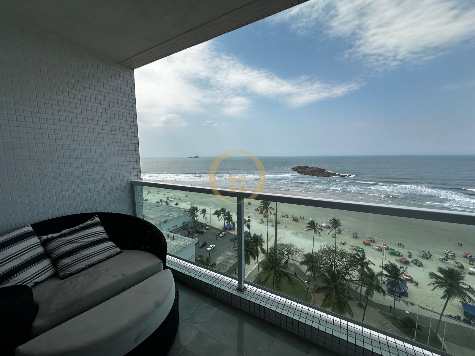 Apartamento Frente ao Mar nas Pitangueiras, Guarujá - SP