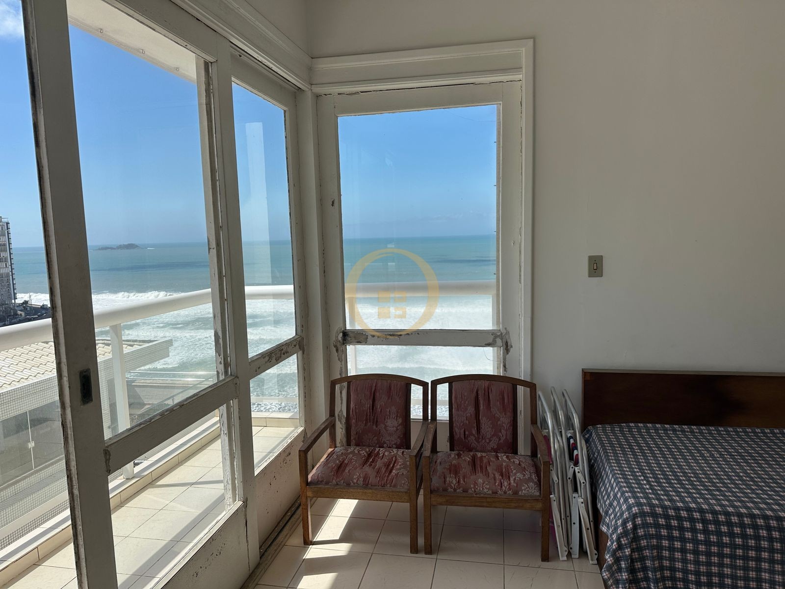 Apartamento Frente ao Mar-3-dormitorios-Pitangueiras