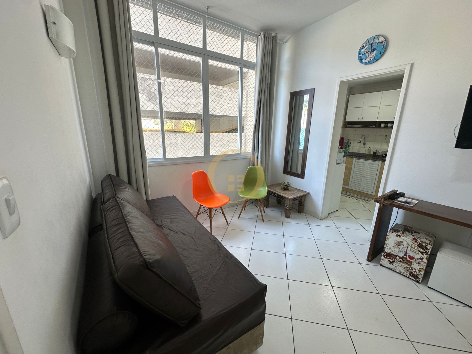 Apartamento na Praia das Pitangueiras, Guarujá - SP