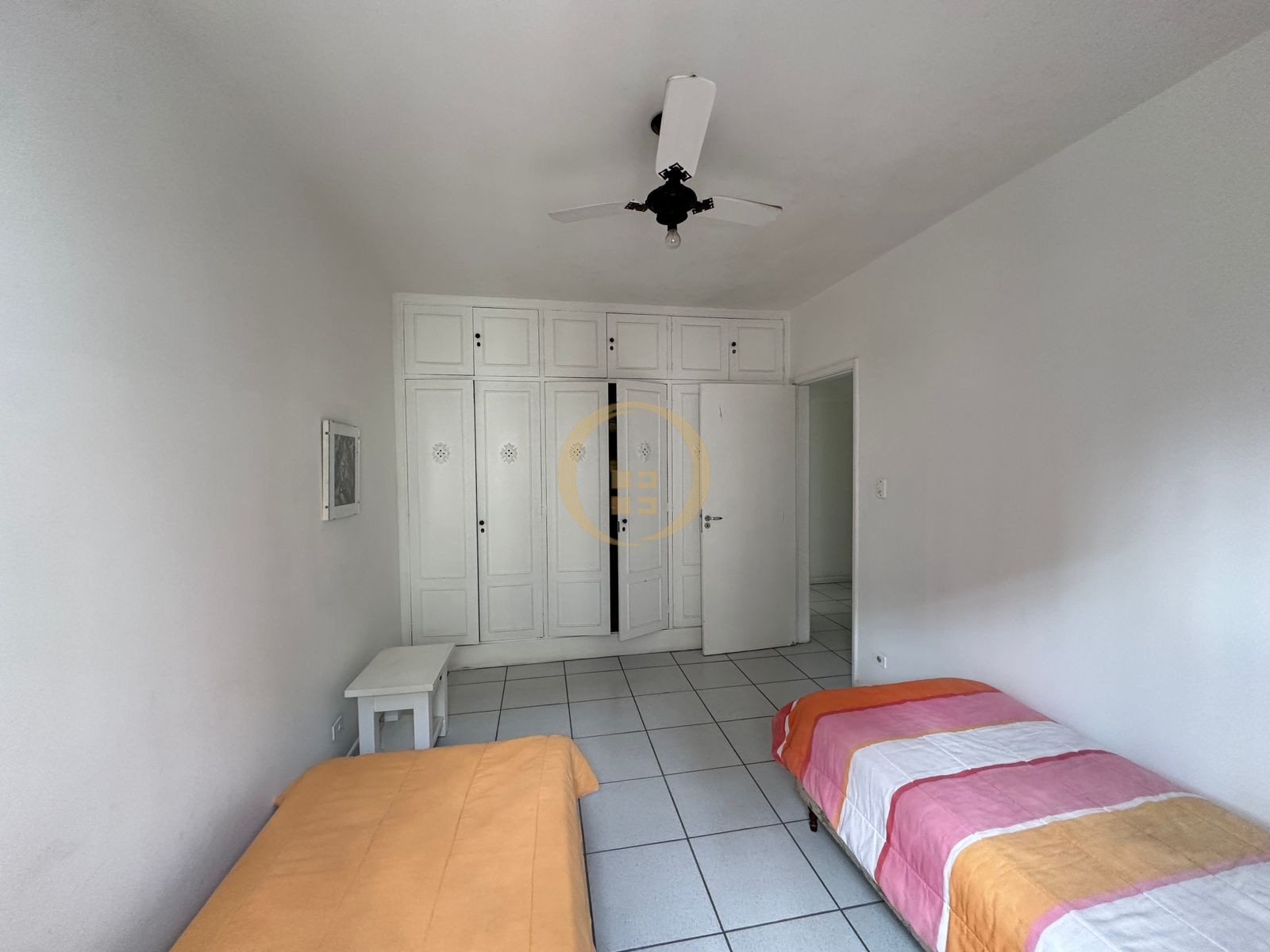 Apartamento na Praia das Pitangueiras, Guarujá - SP