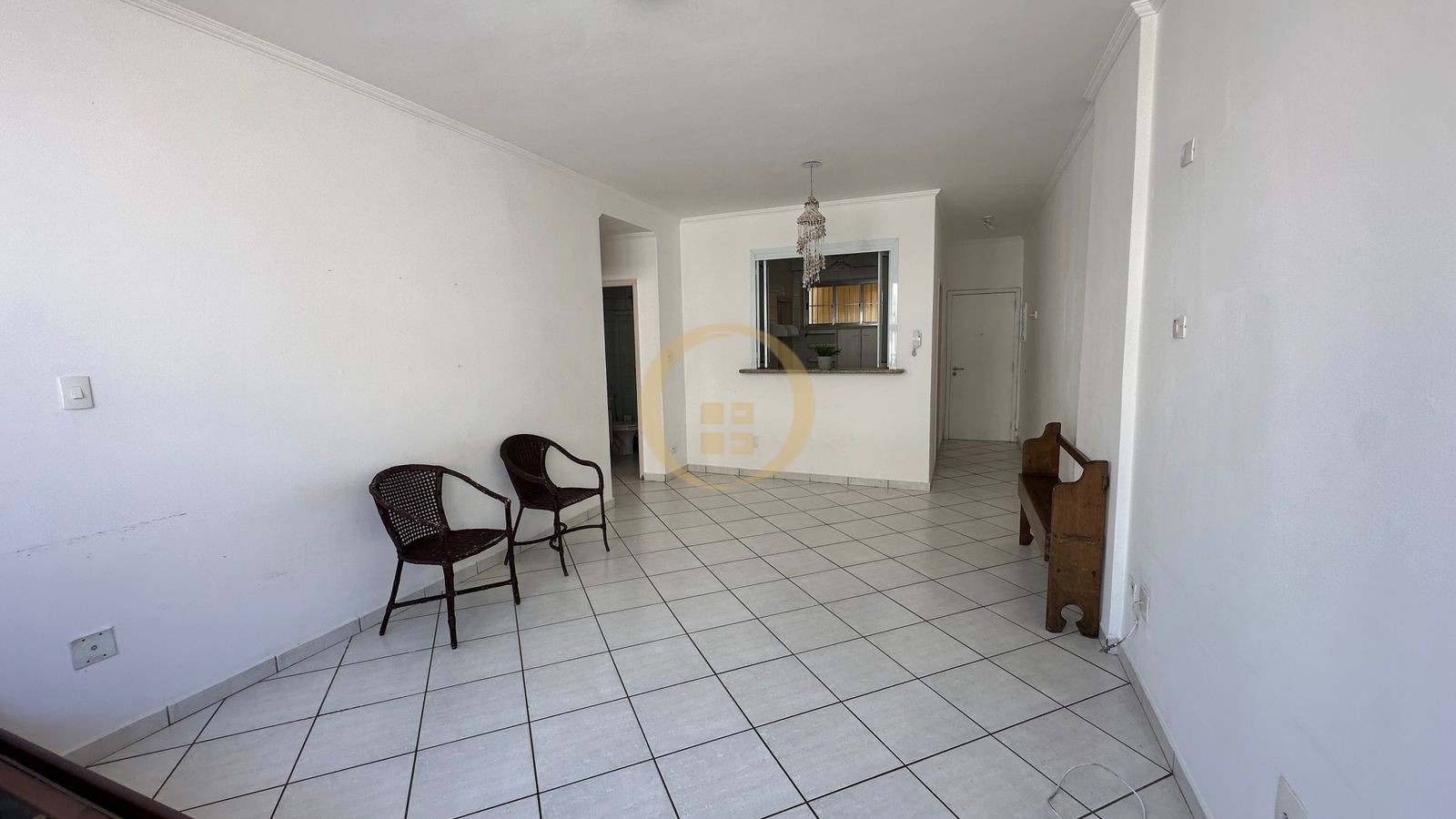 Apartamento na Praia das Pitangueiras, Guarujá - SP