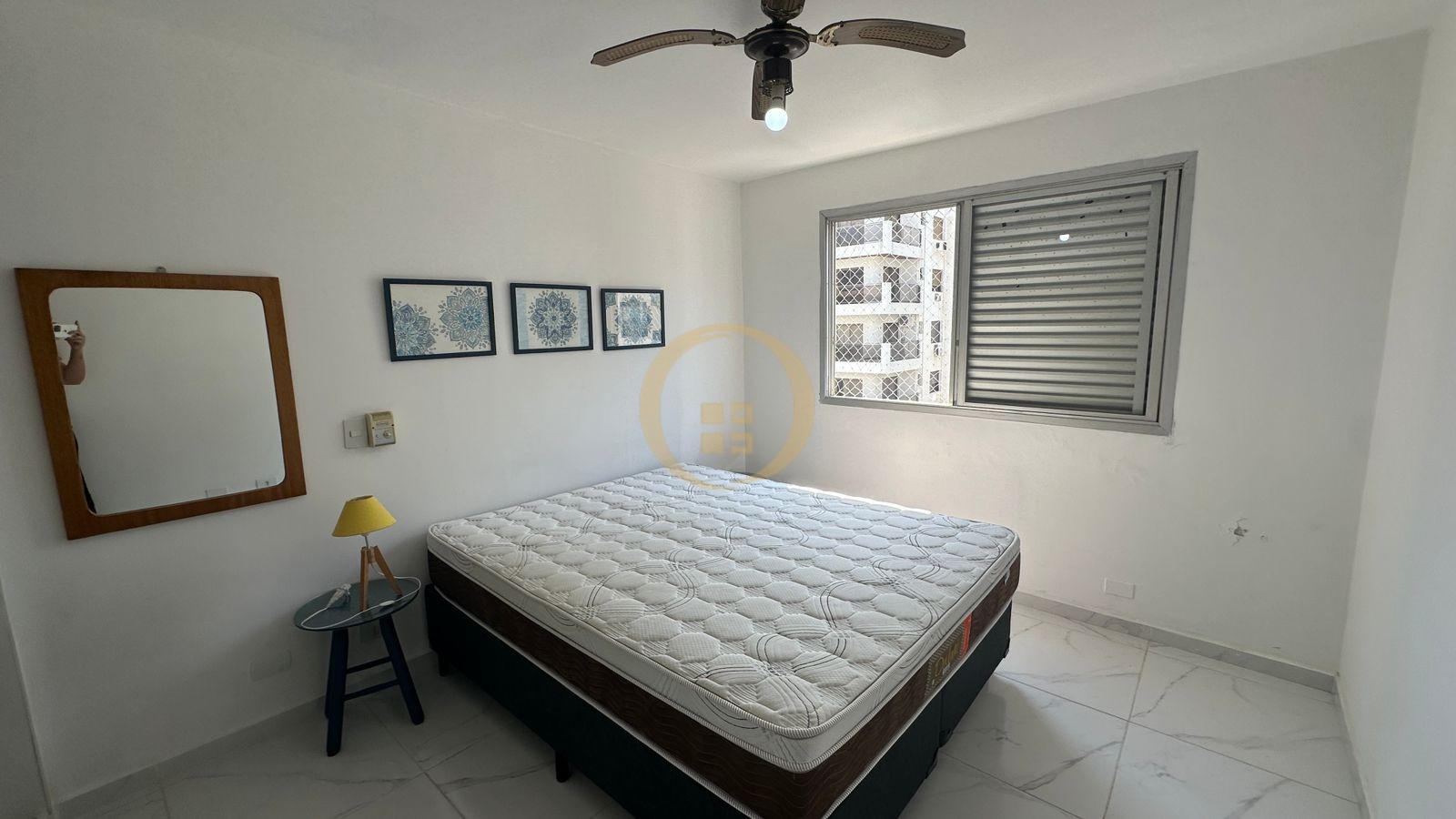 Apartamento na Praia das Pitangueiras, Guarujá - SP