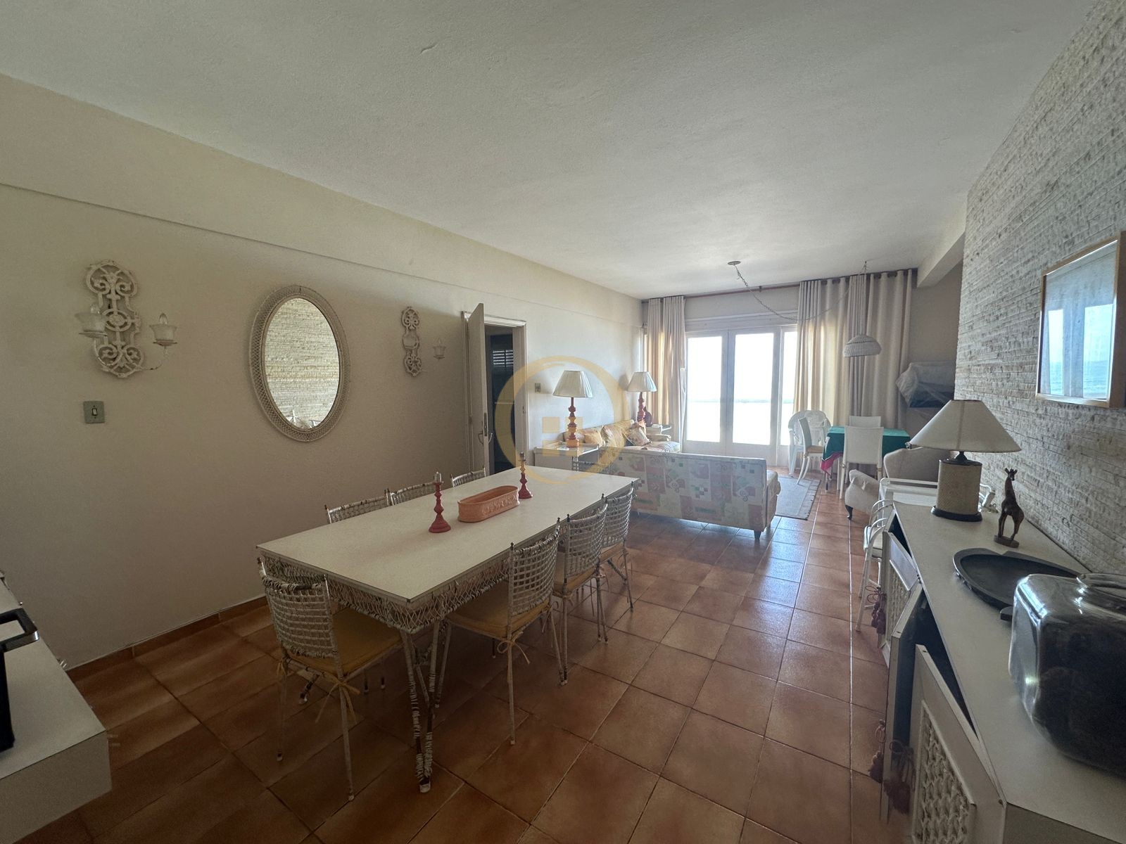 Apartamento Frente ao Mar nas Pitangueiras, Guarujá - SP