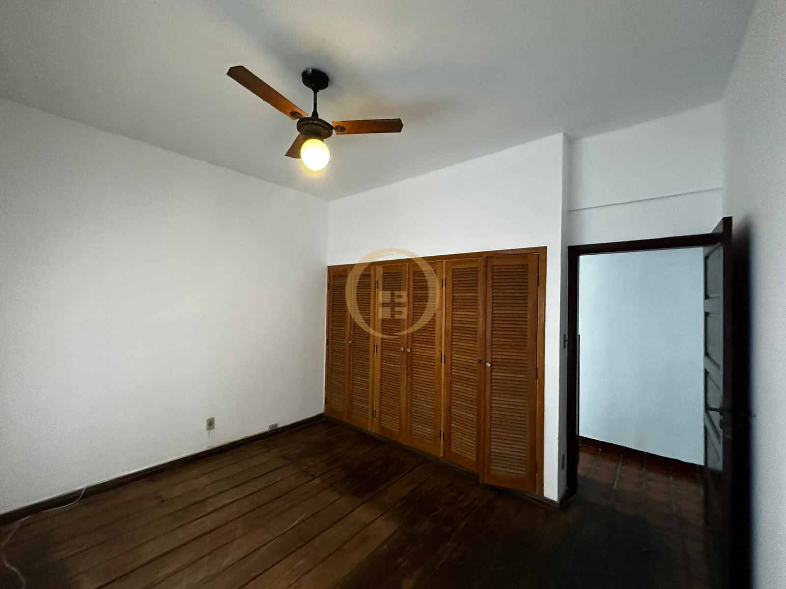 Apartamento Frente ao Mar nas Pitangueiras, Guarujá - SP