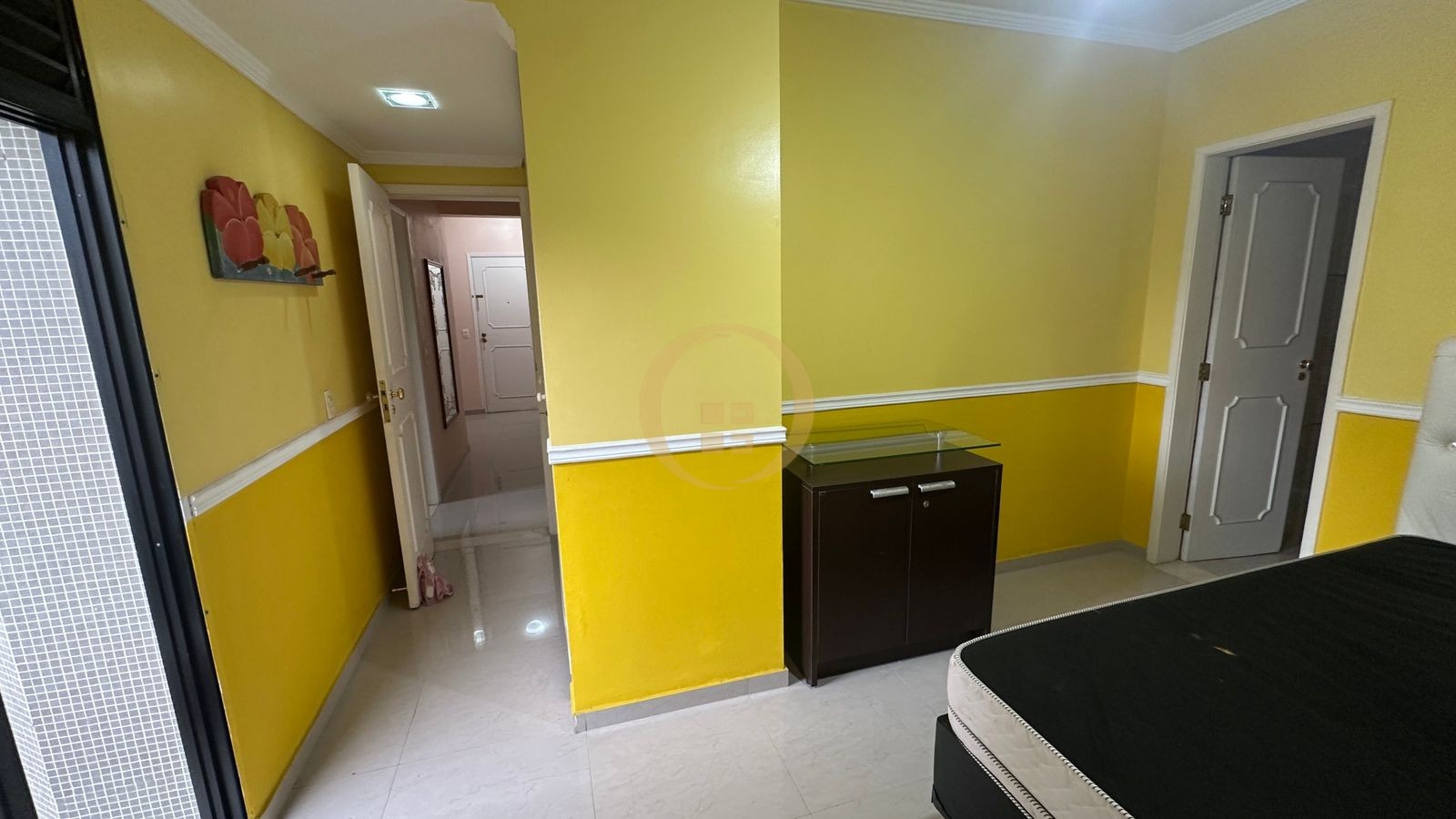 Apartamento na Praia das Pitangueiras, Guarujá - SP