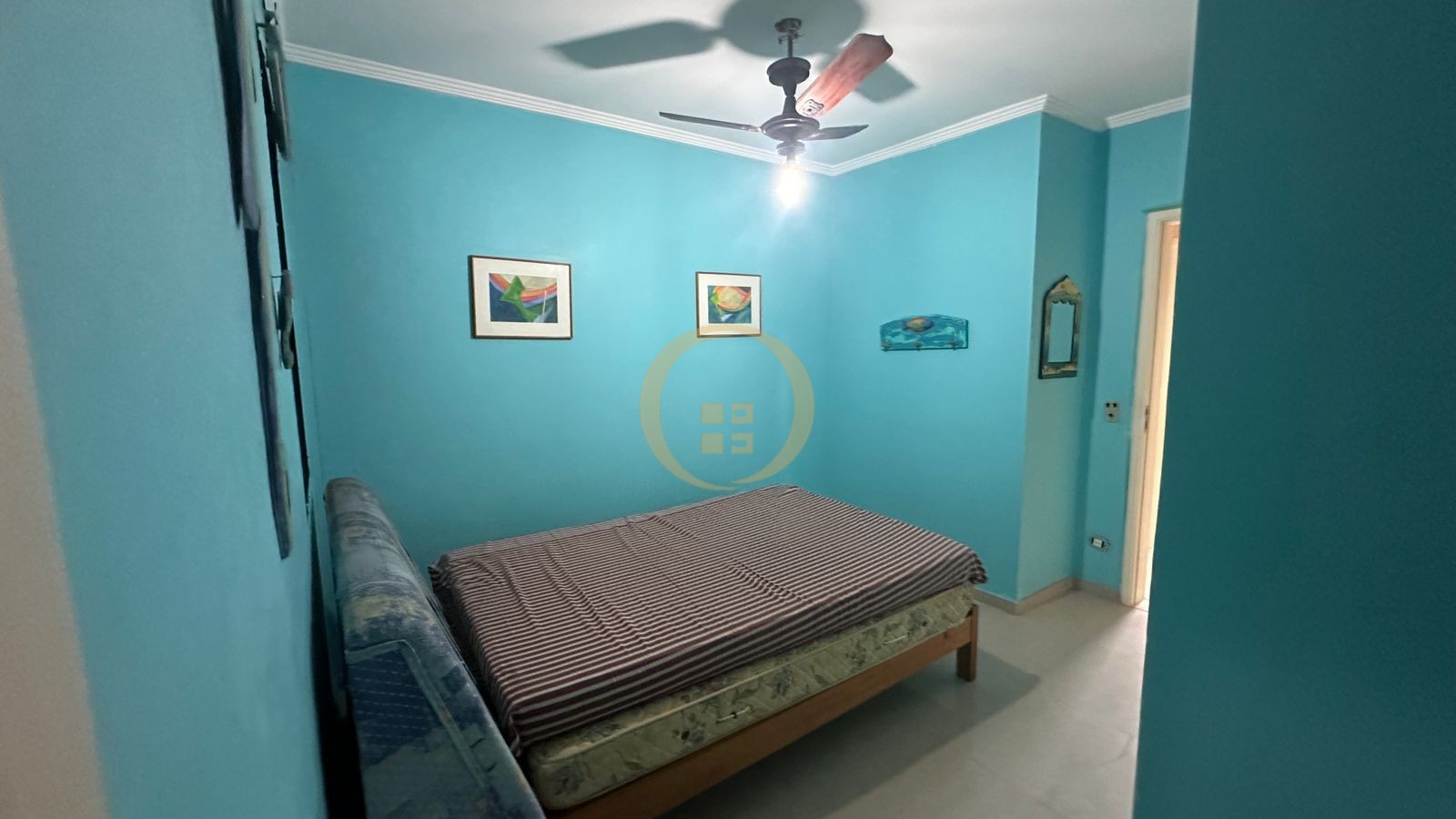 Apartamento na Praia das Pitangueiras, Guarujá - SP
