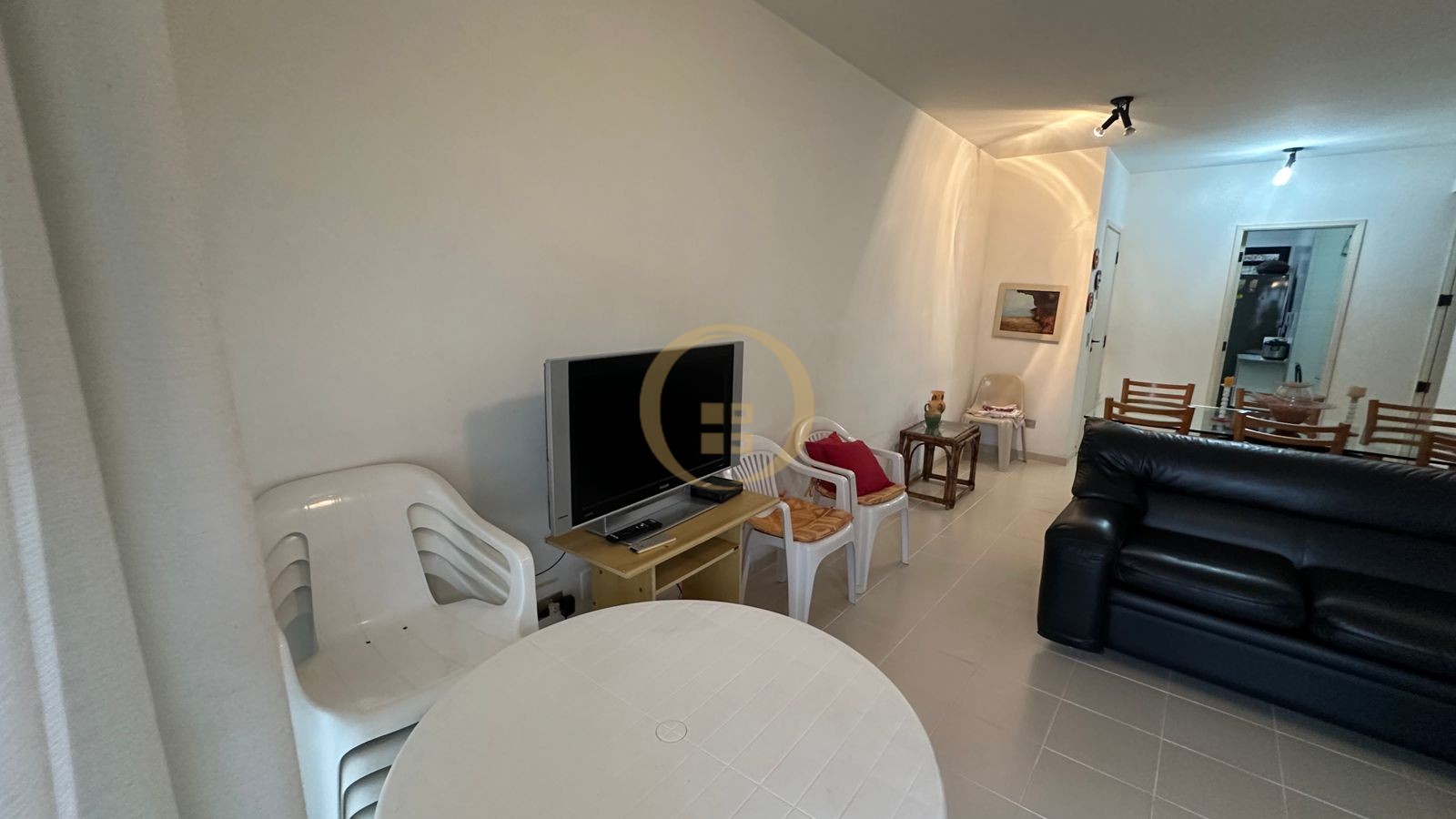 Apartamento na Praia das Pitangueiras, Guarujá - SP