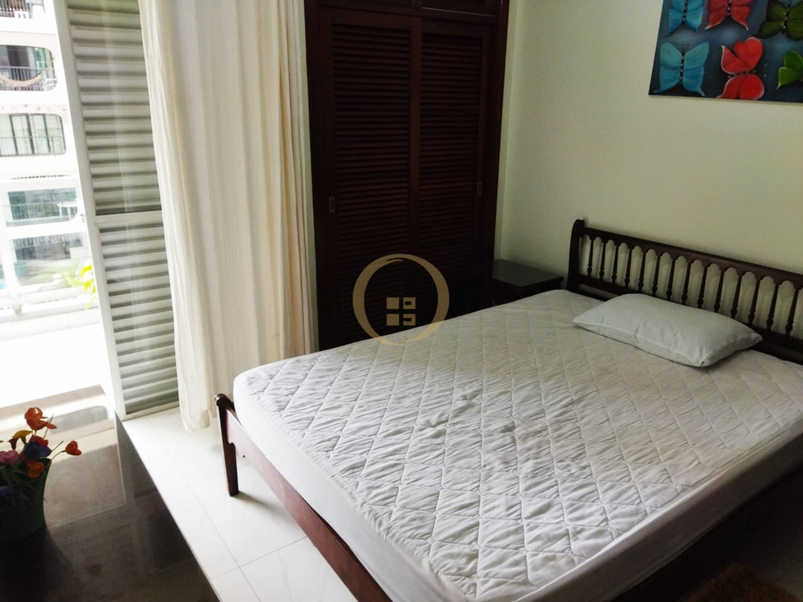 Apartamento na Praia das Pitangueiras, Guarujá - SP