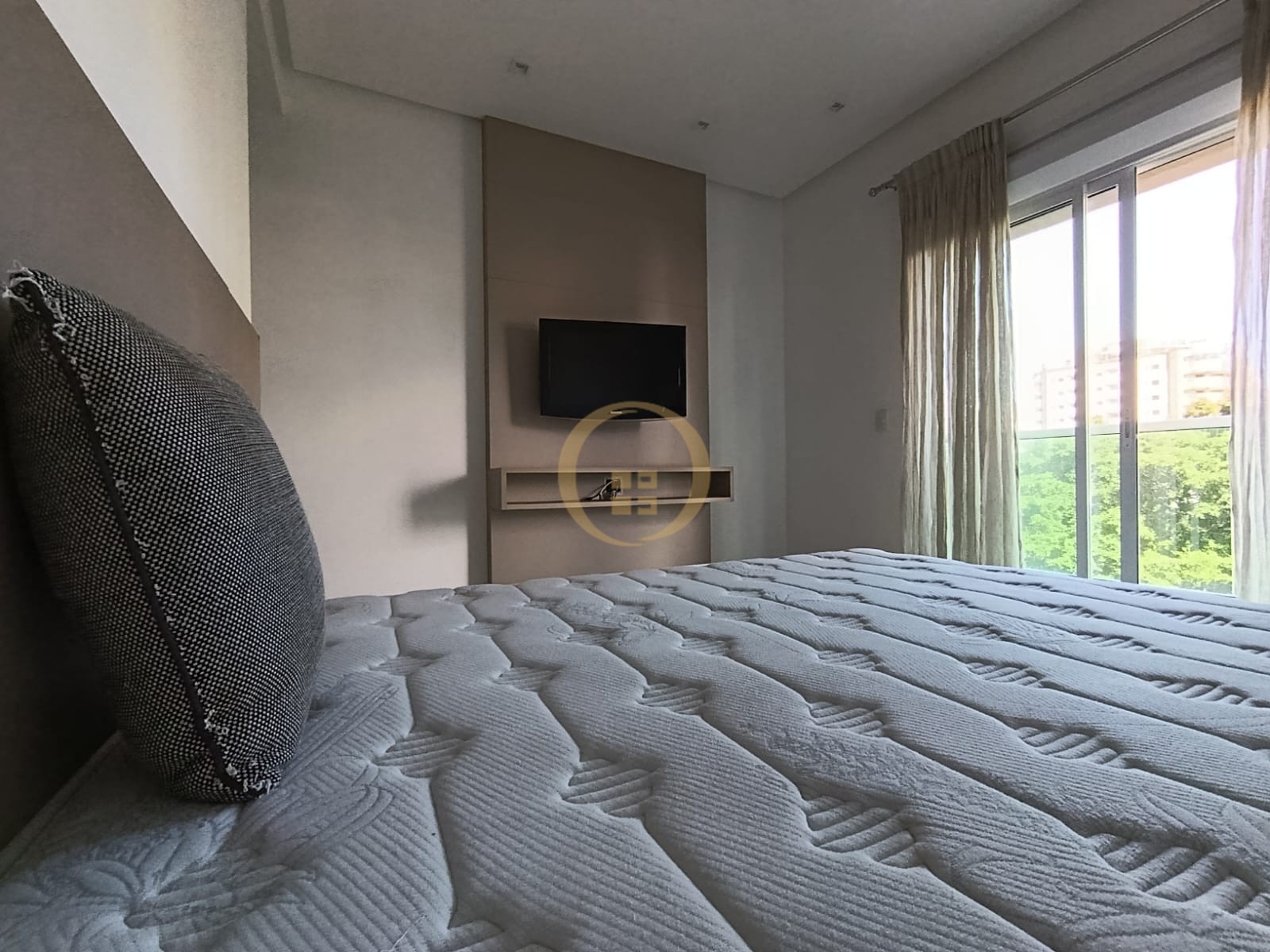 Apartamento na Praia da Enseada, Guarujá - SP