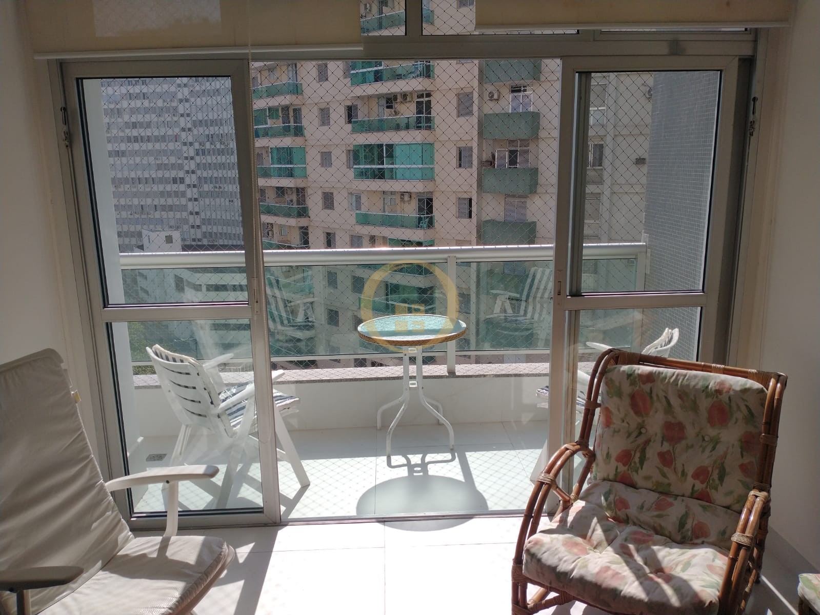 Apartamento Frente ao Mar nas Pitangueiras, Guarujá - SP